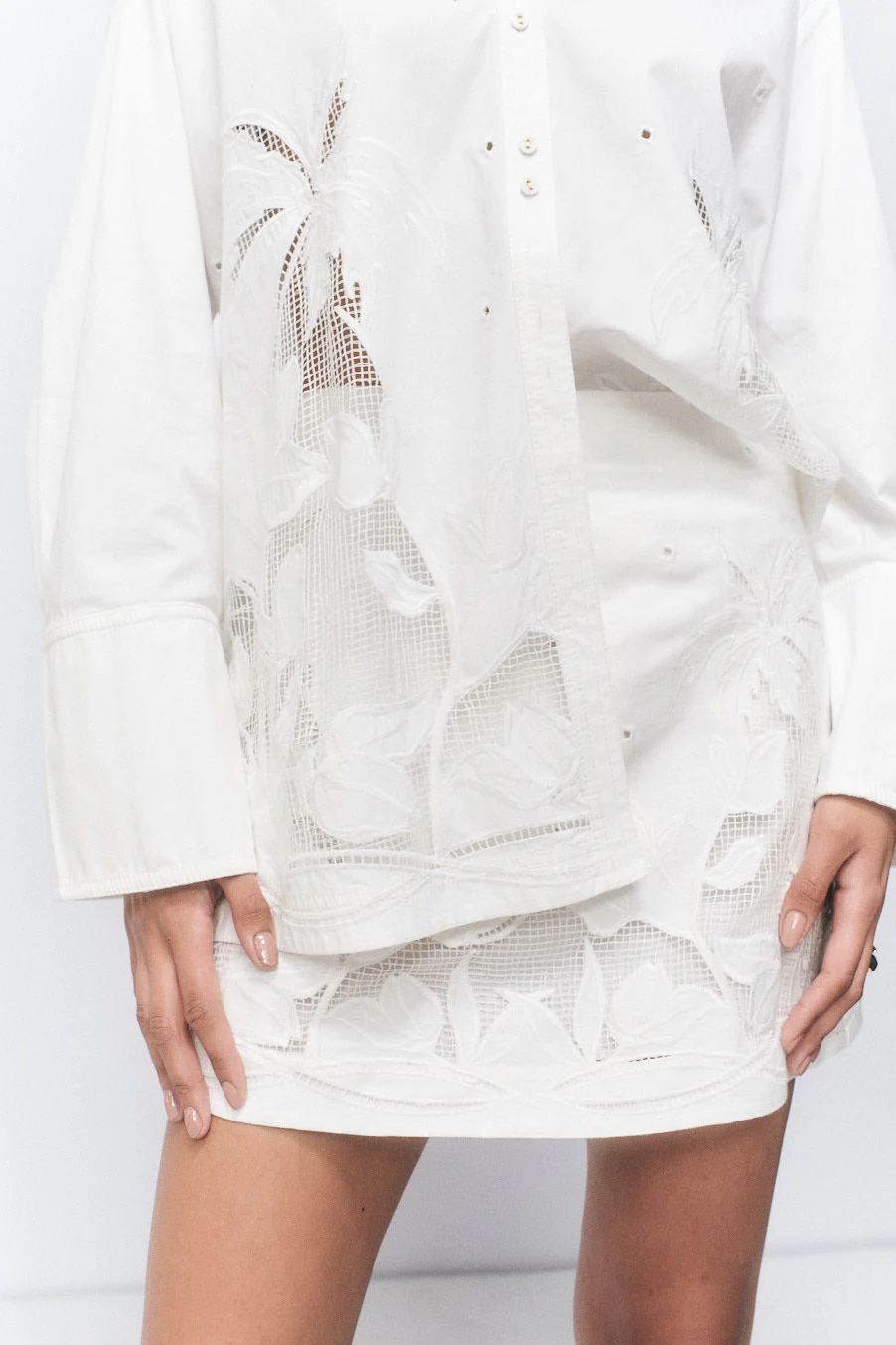 Agua Embroidered Mini Skirt - Image 8