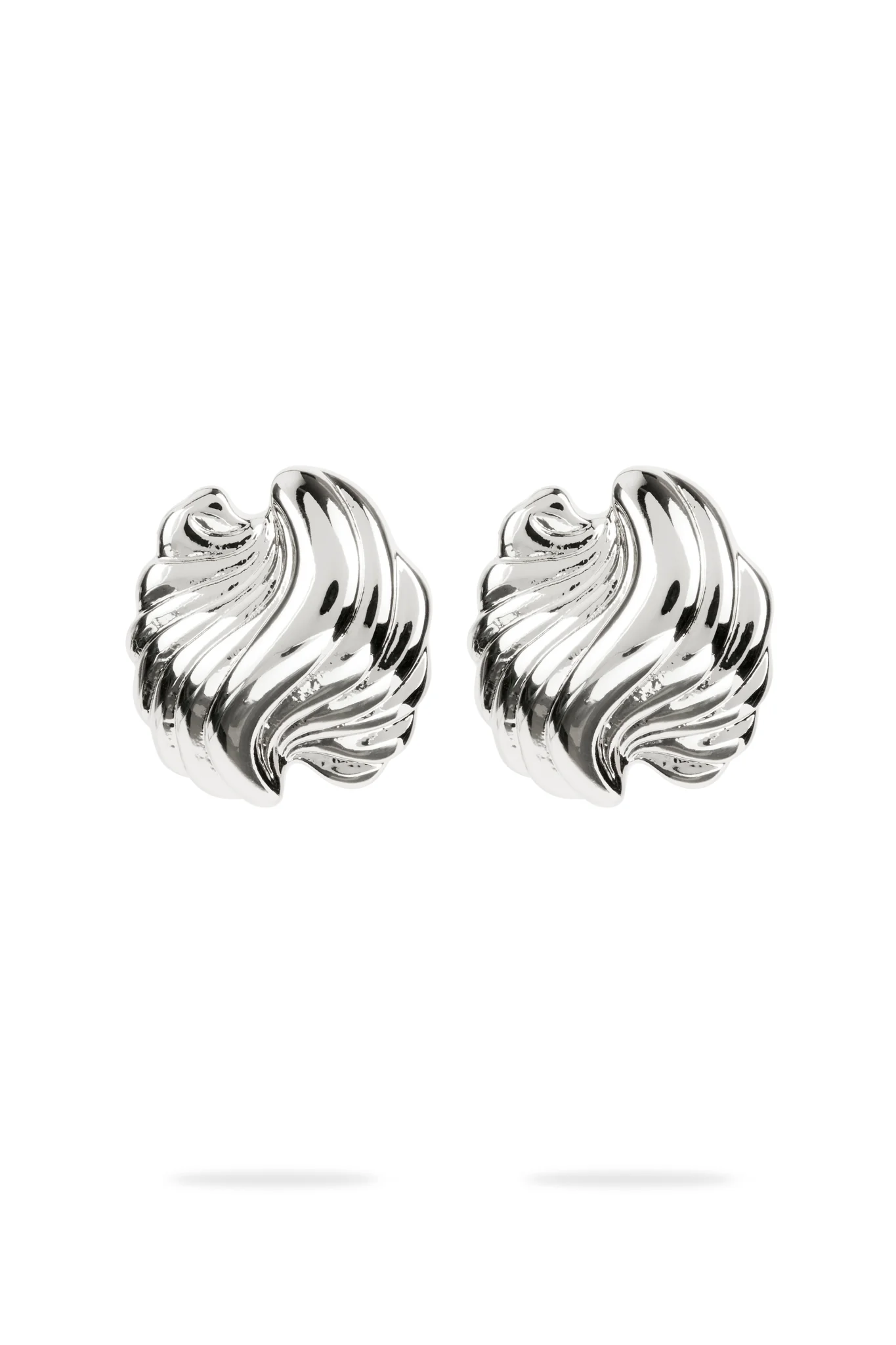 Alina Clamshell Earring