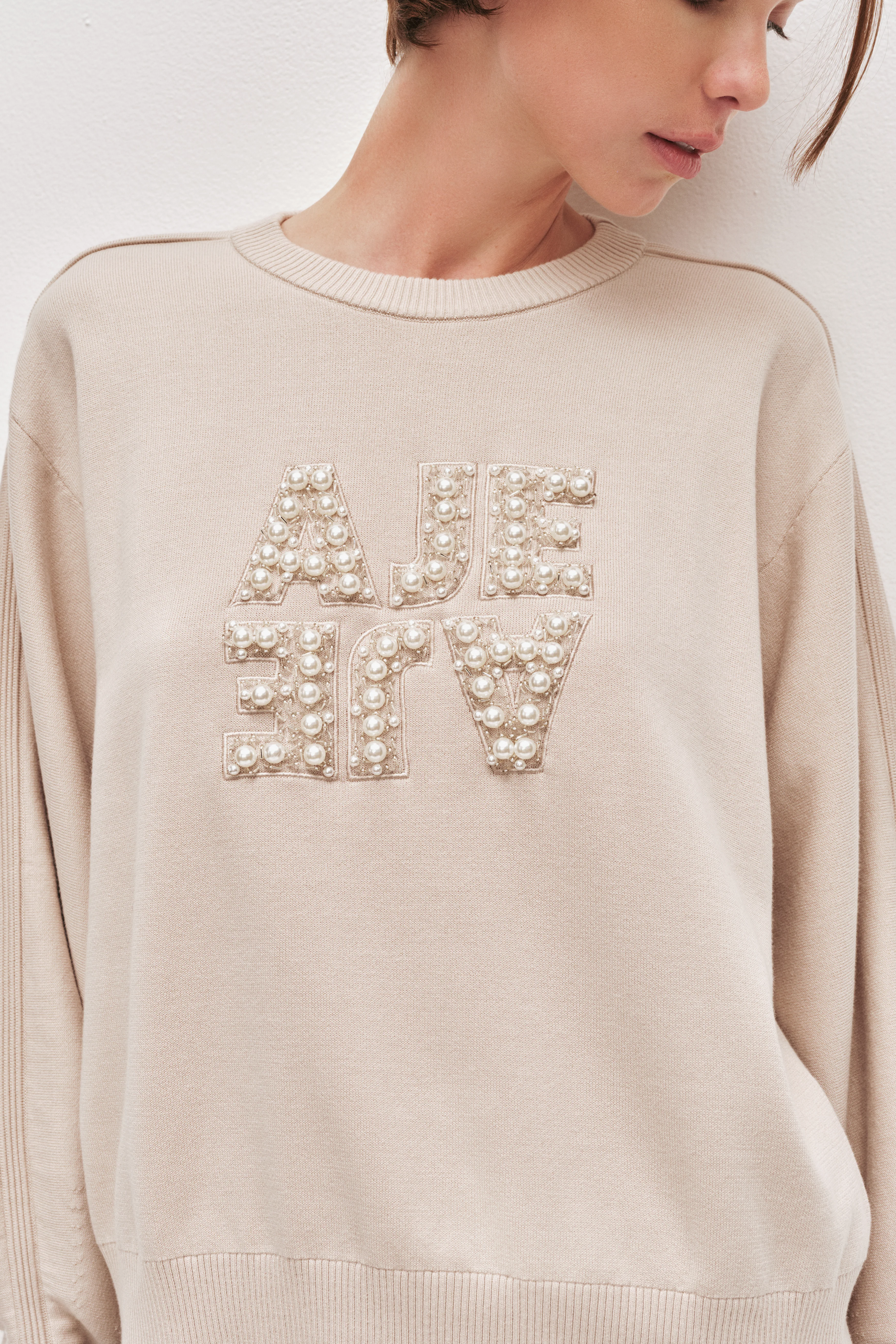 Andie Pearl Logo Jumper - Image 4