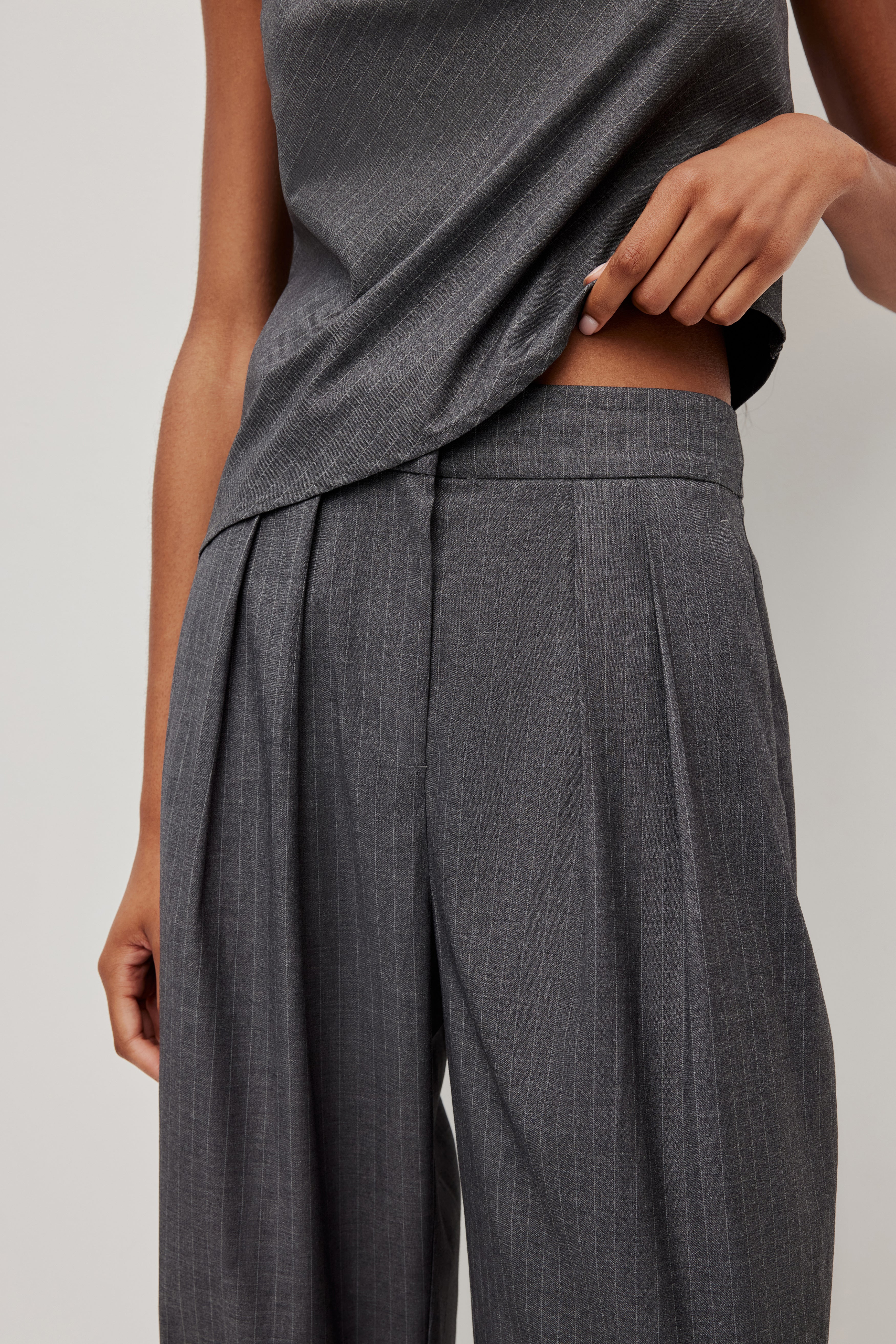 Aria Barrel Pants - Image 5