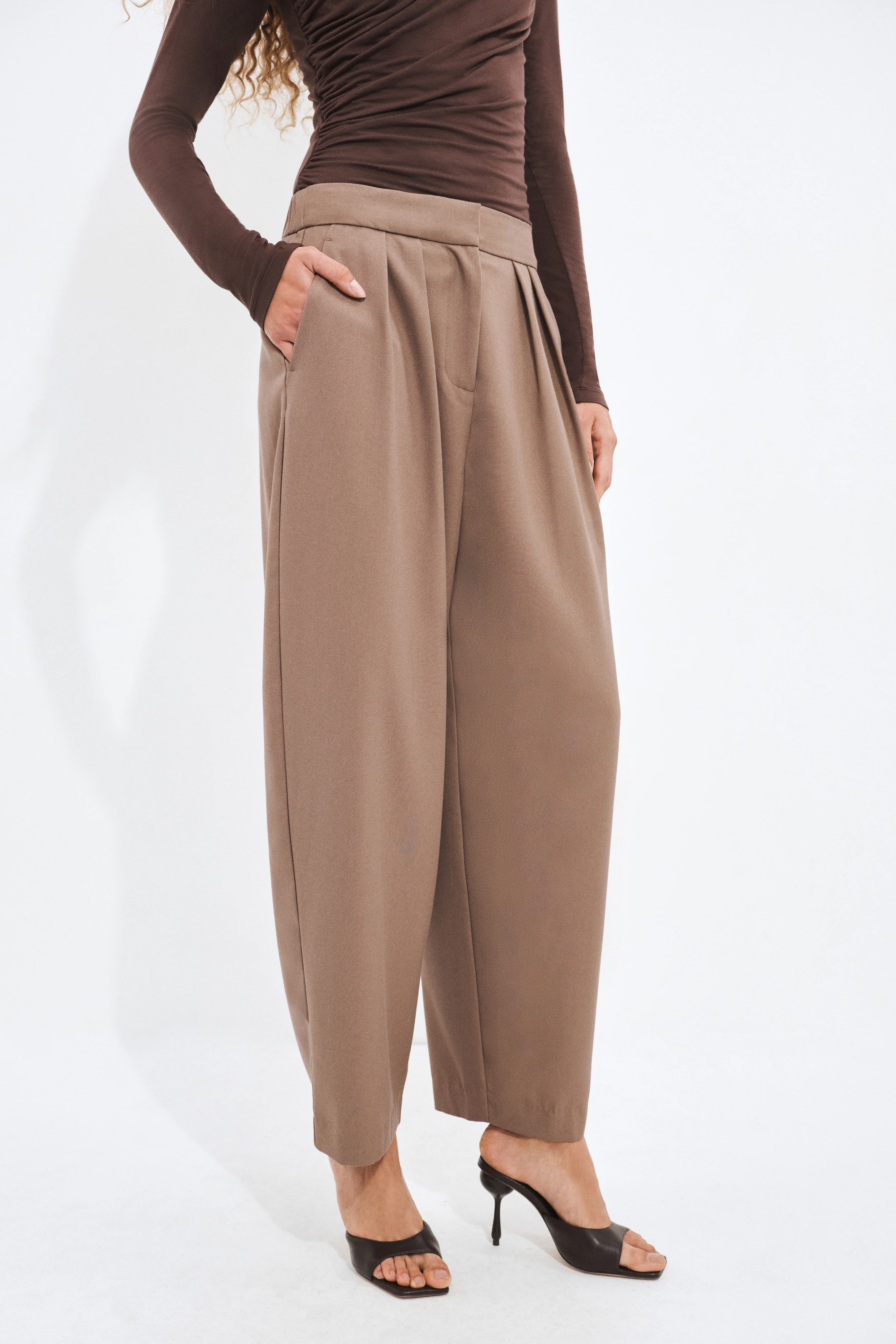 Aria Barrel Pants - Image 3