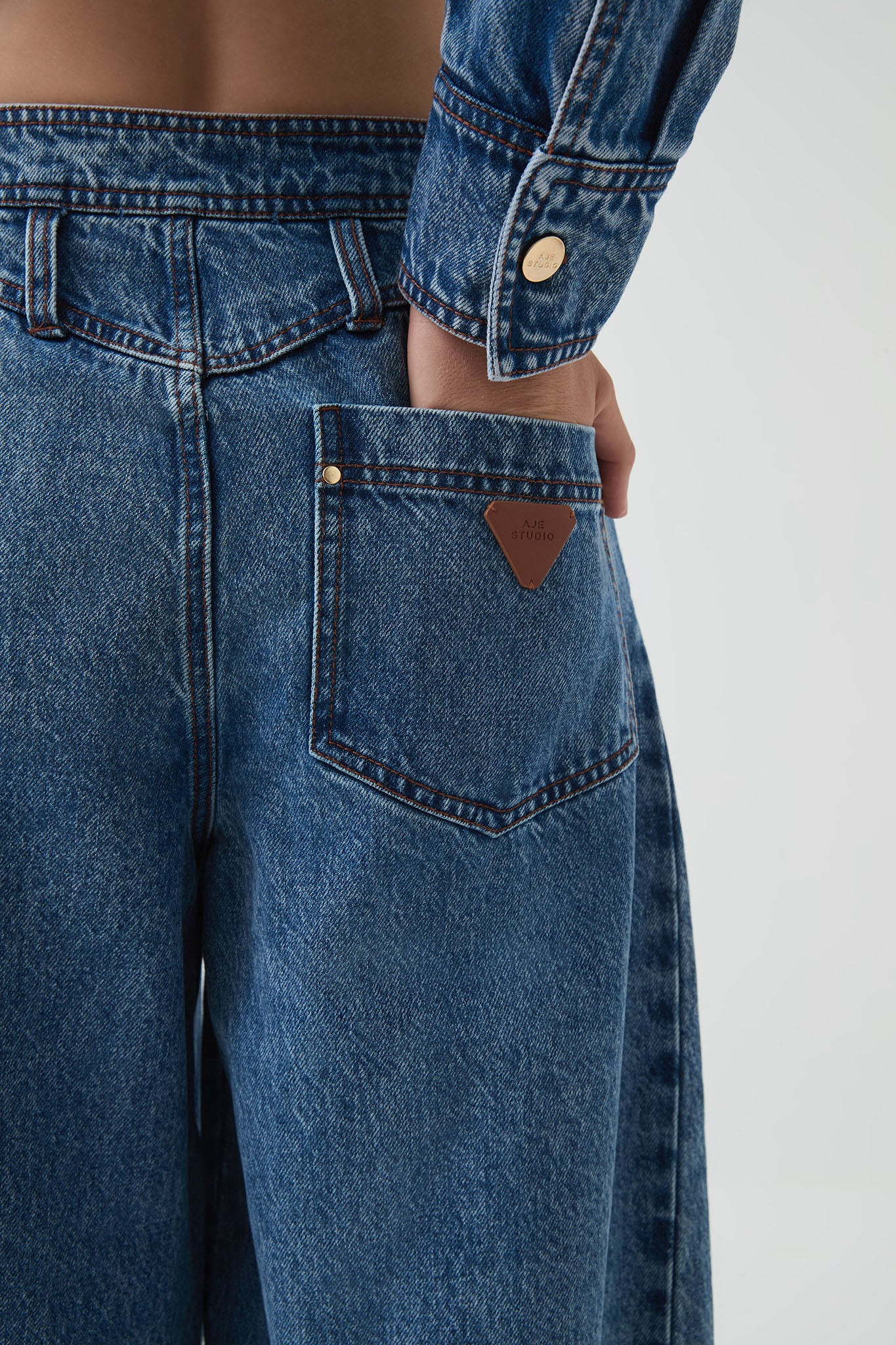 Blues Denim Barrel Jeans - Image 5