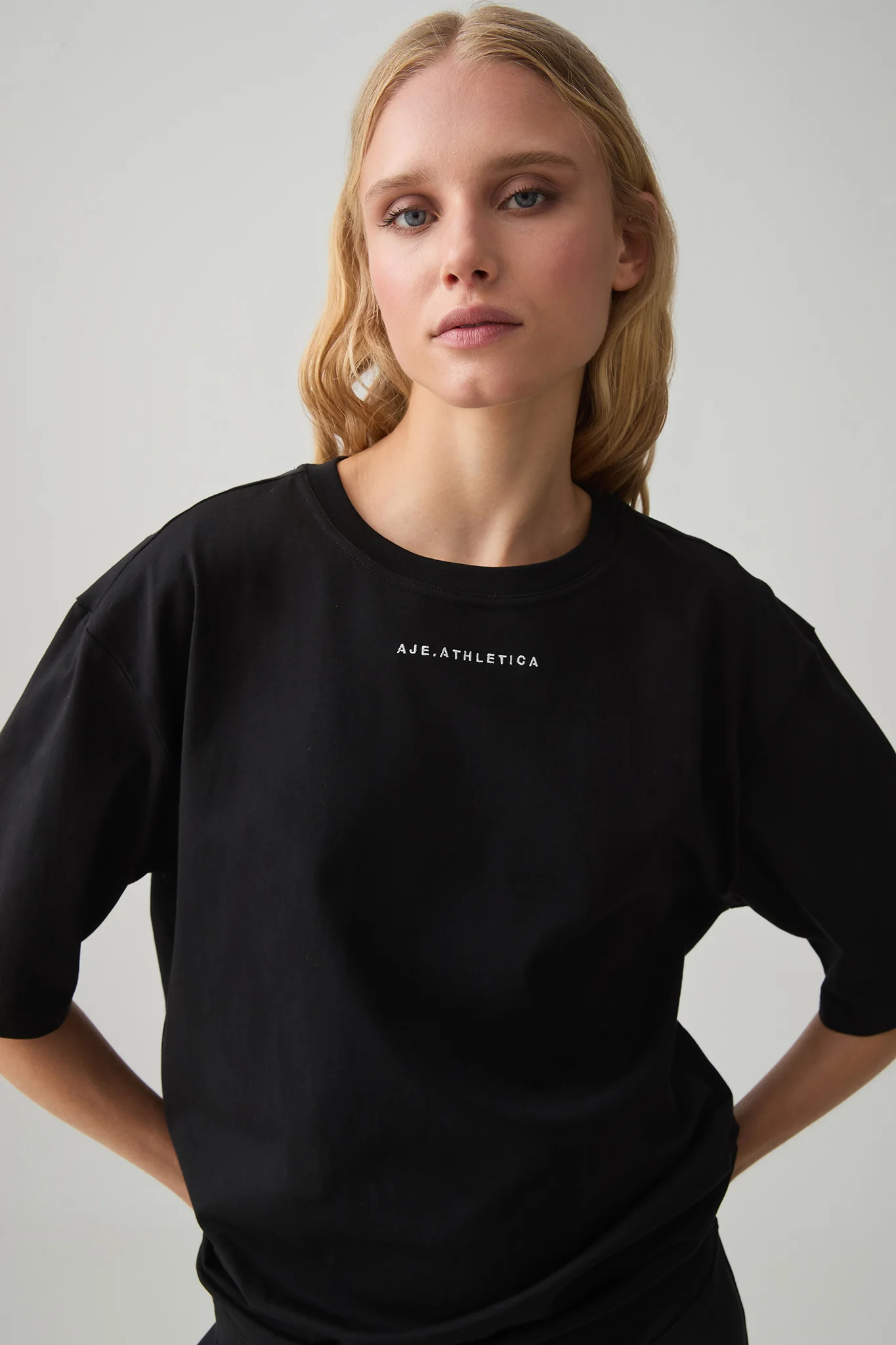 Boyfriend Logo Tee 102 - Image 3