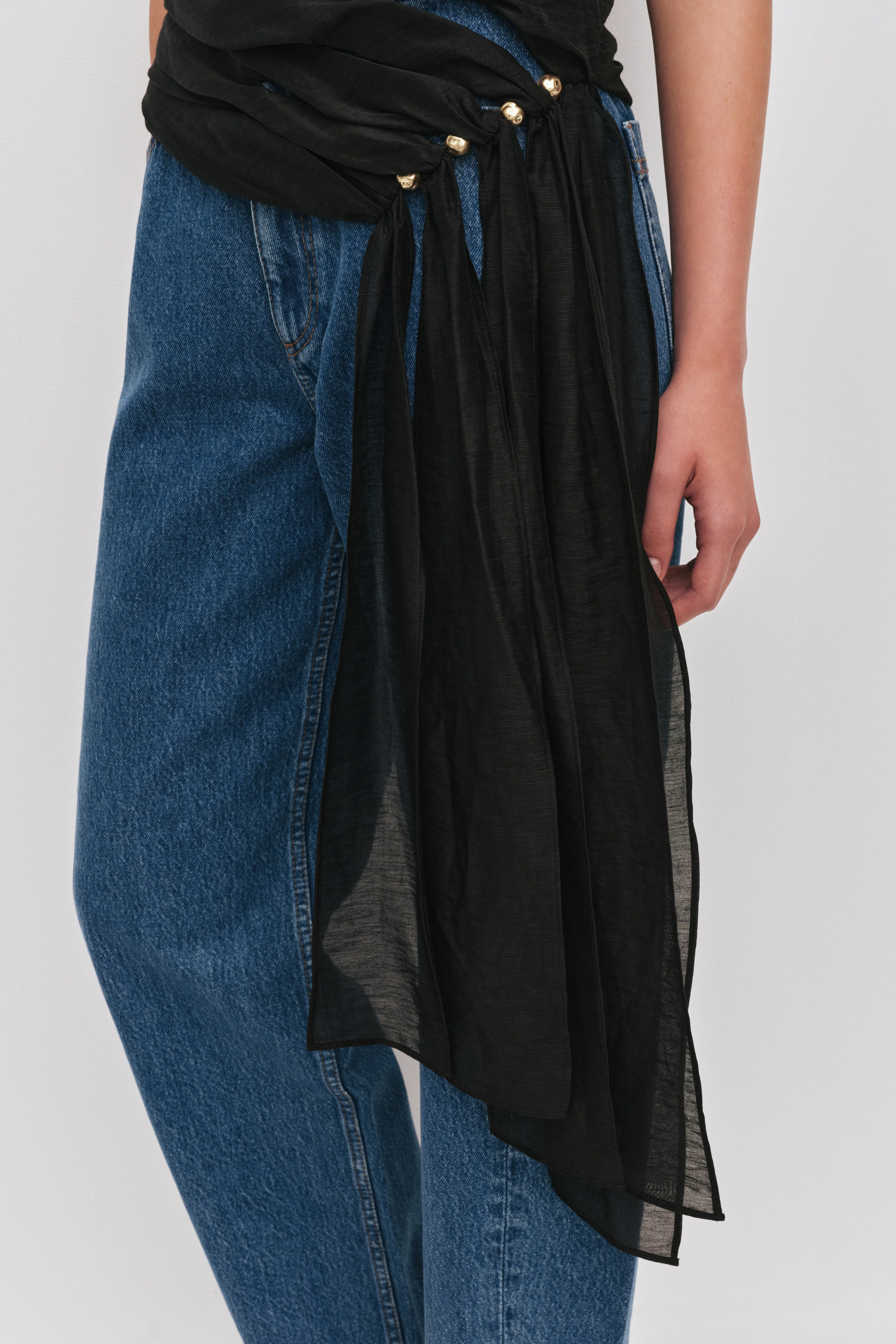 Capture One Shoulder Top - Image 4