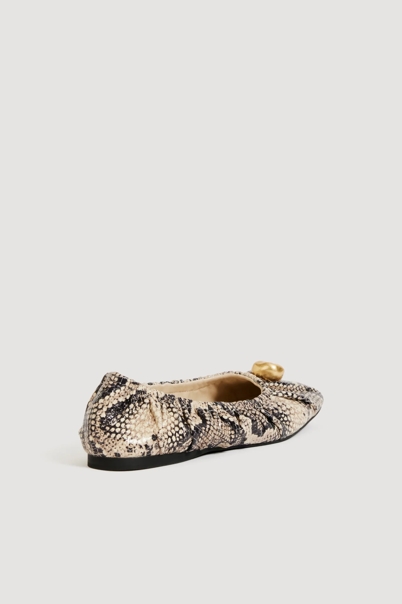 Carmena Ruched Ballet Flat - Image 4