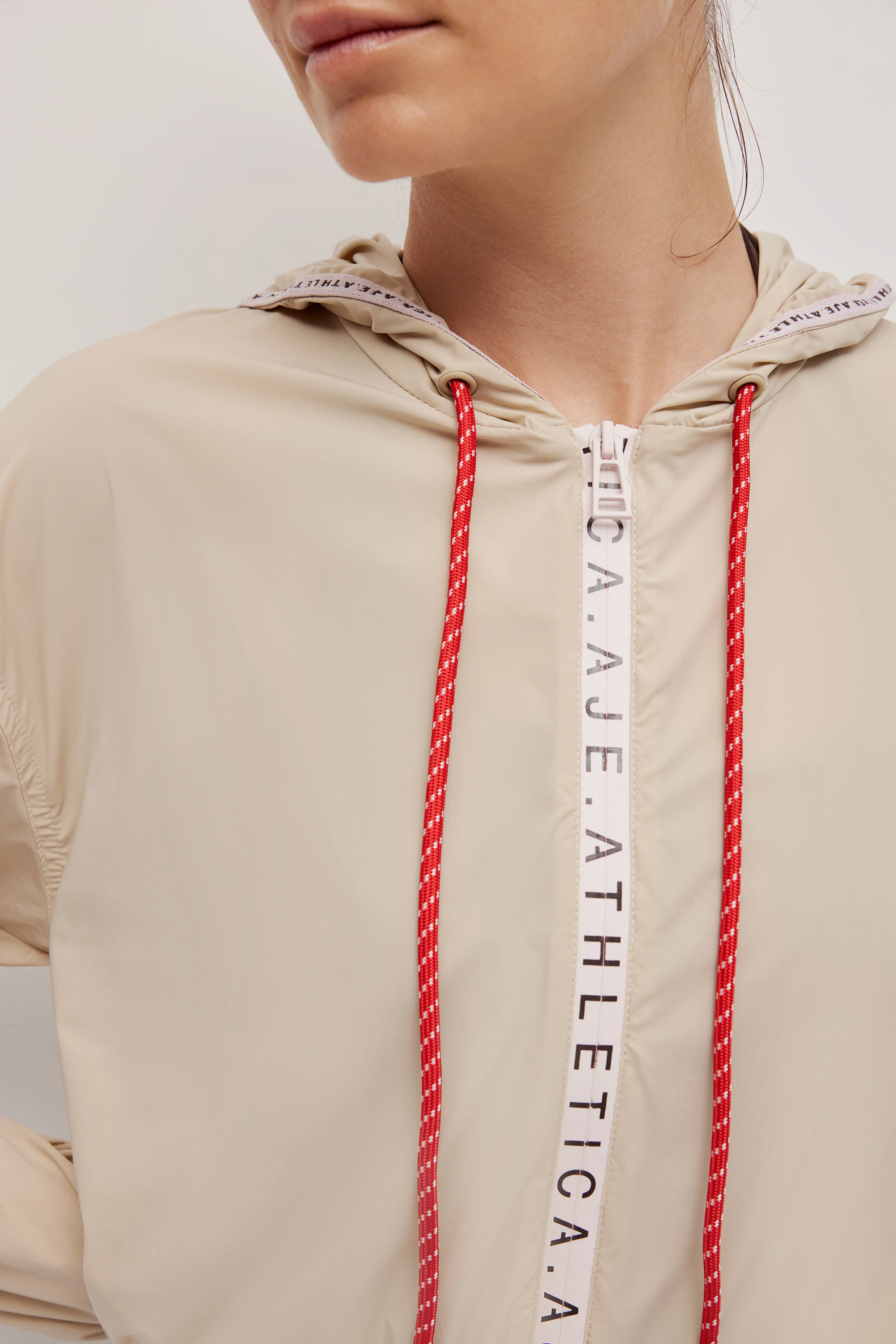 Crop Hood Spray Jacket 716 - Image 4