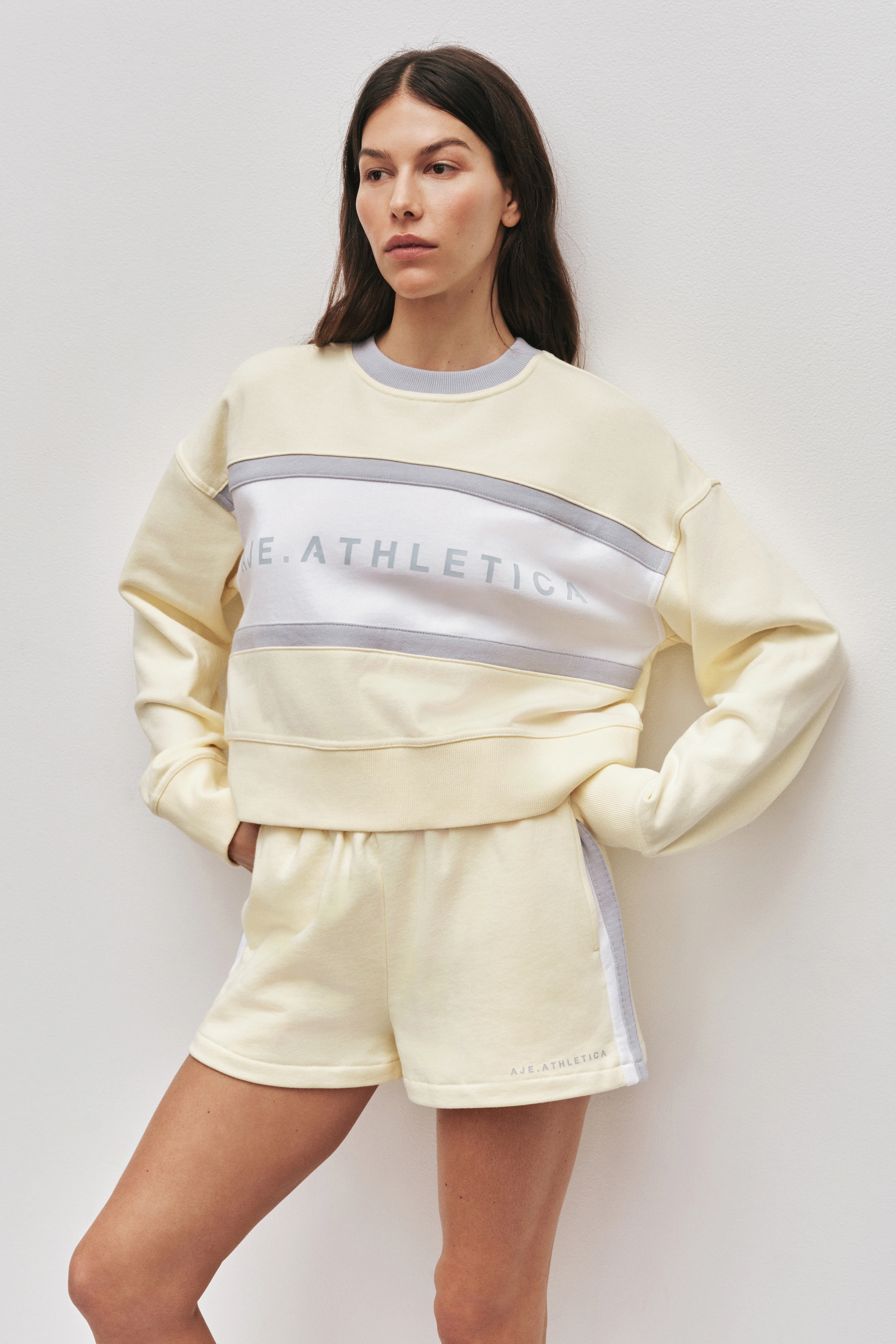 Cropped Logo Crew Jumper 401 - Image 5