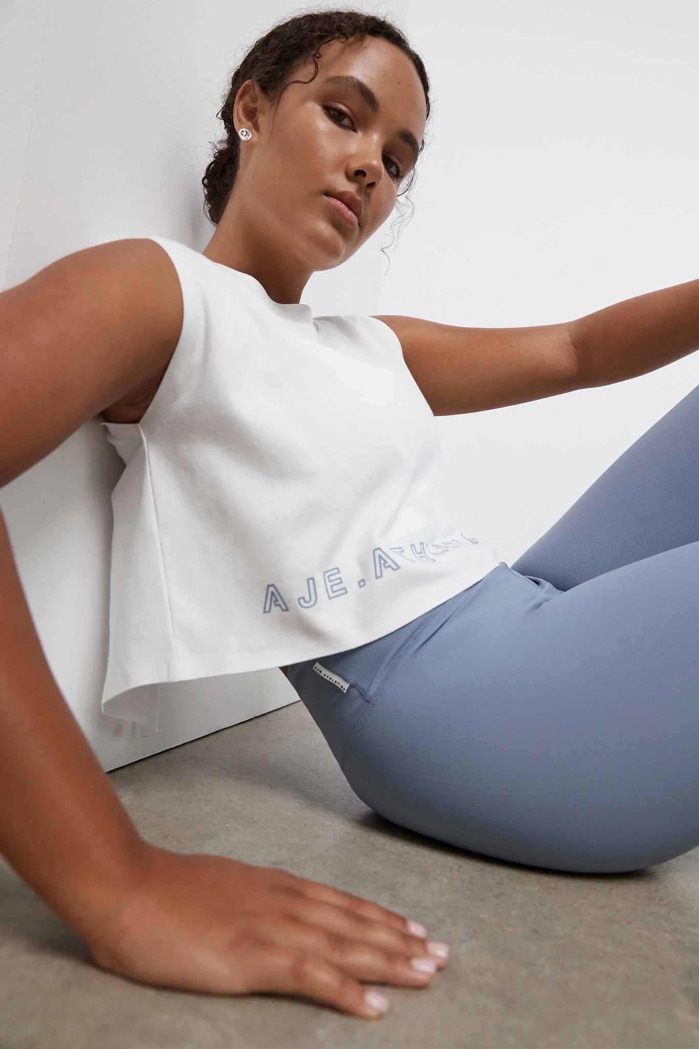 Cropped Split Back Tank 112 - Image 10
