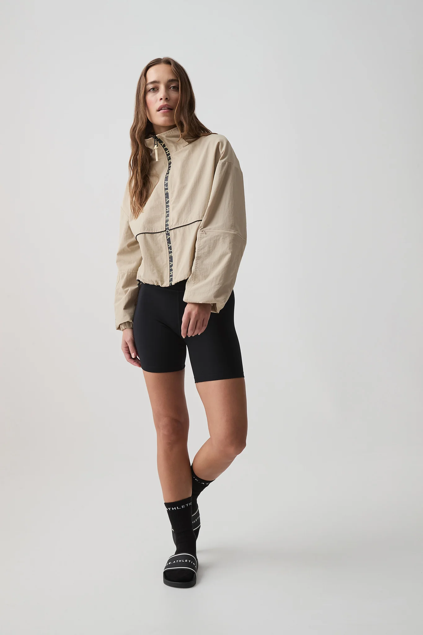 Cropped Spray Jacket 745 - Image 4