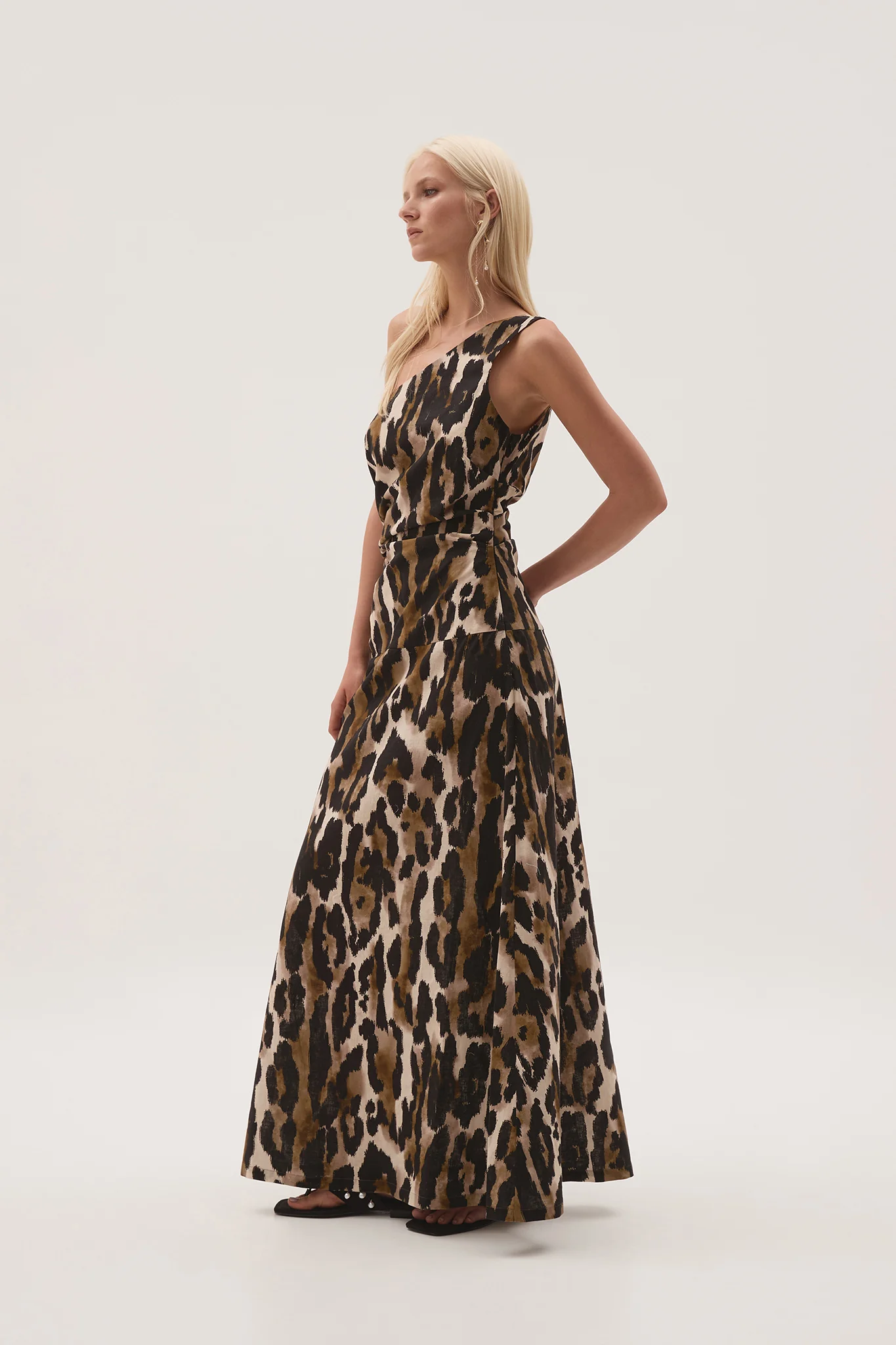 Daze One Shoulder Maxi Dress - Image 3