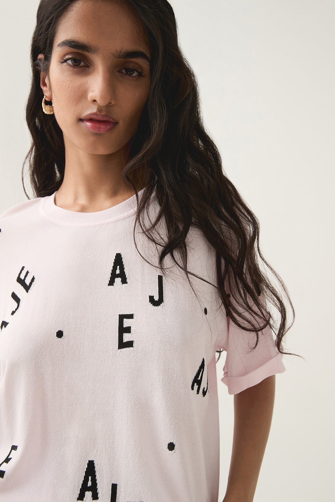 Decora Logo Sprinkle Knit Tee - Image 4