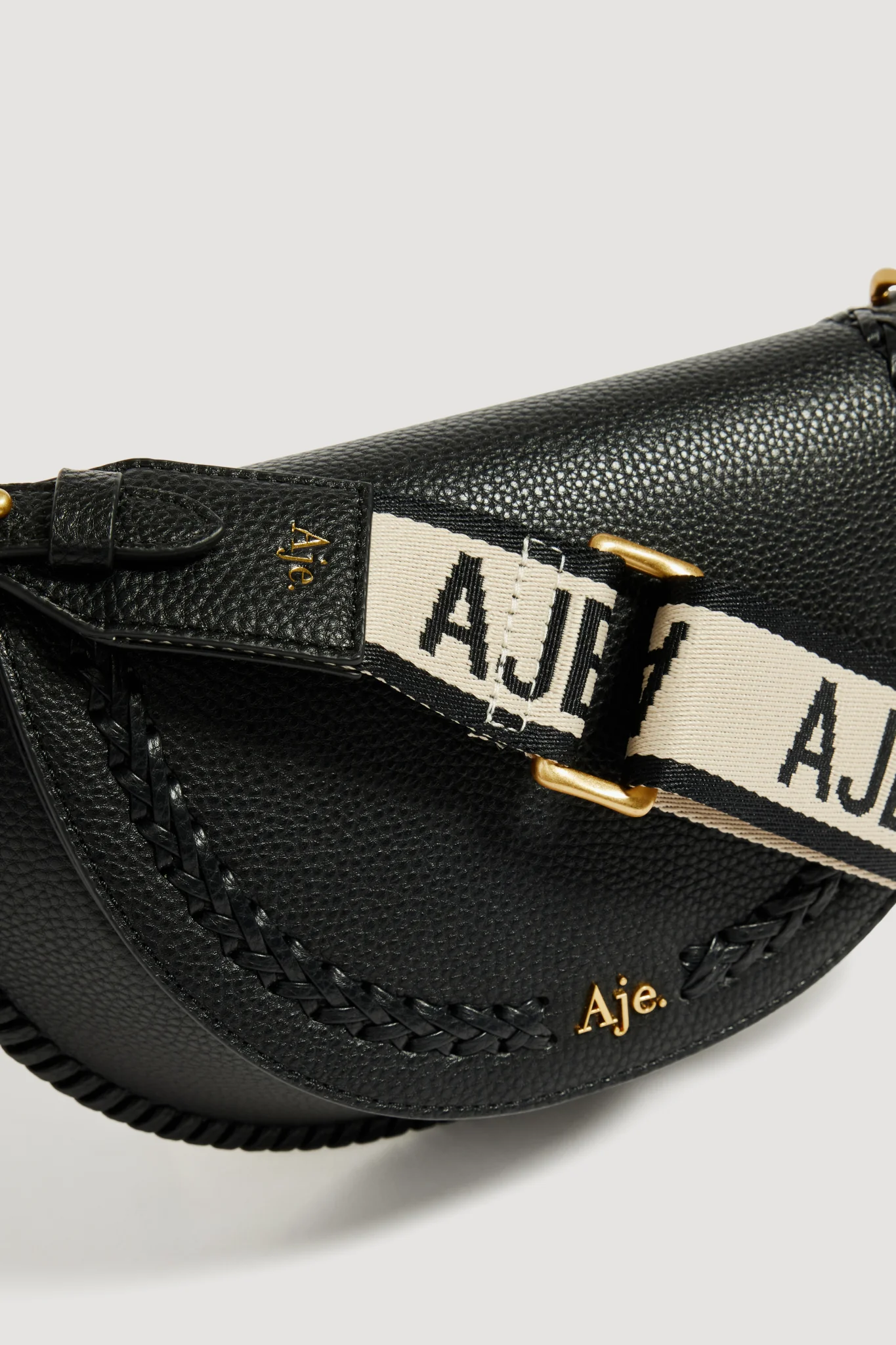 Emery Medium Saddle Bag - Image 2