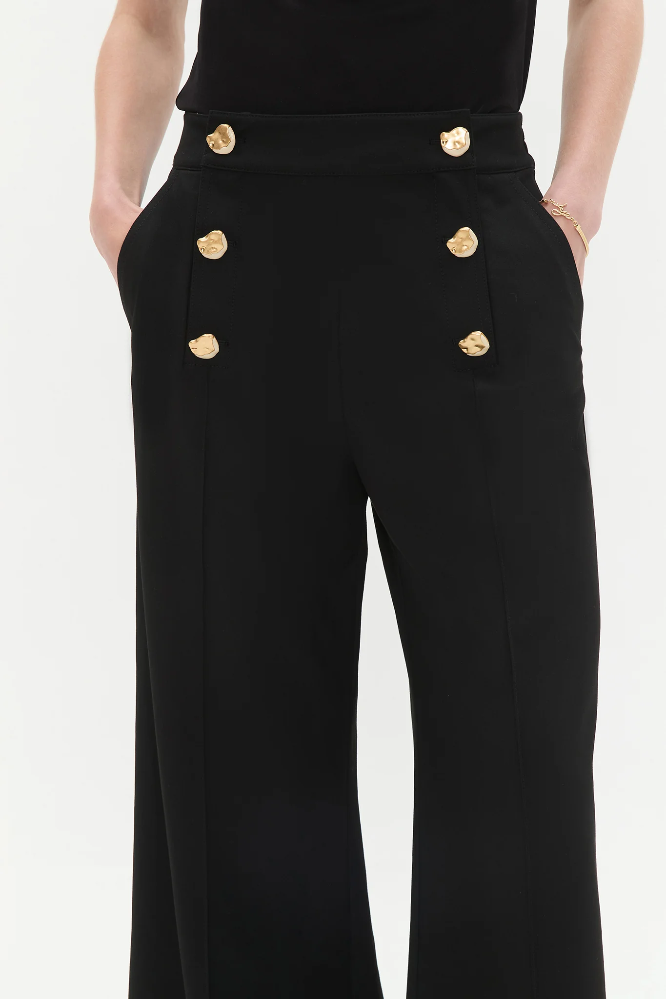 Gabrielle Pant - Image 5