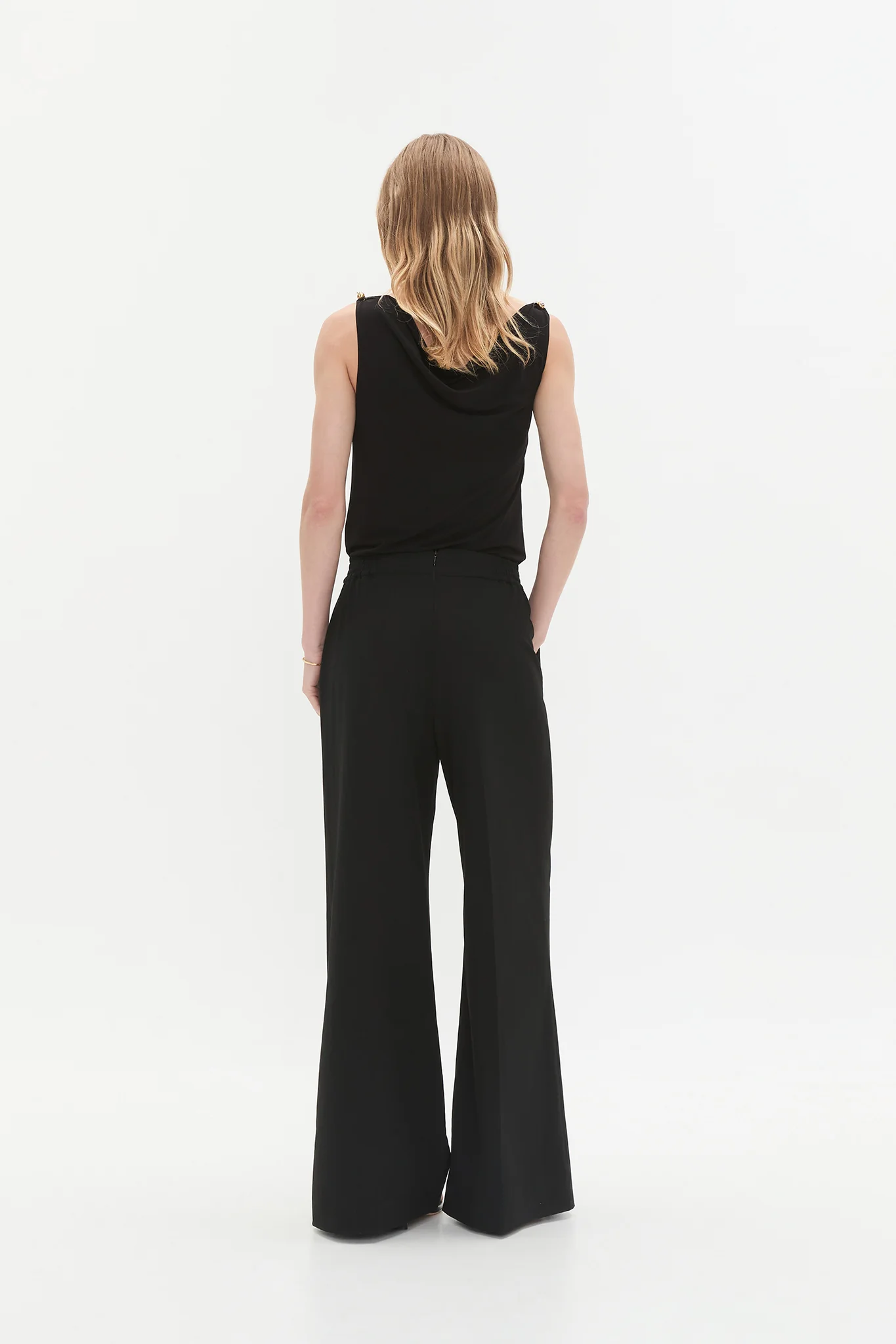 Gabrielle Pant - Image 7