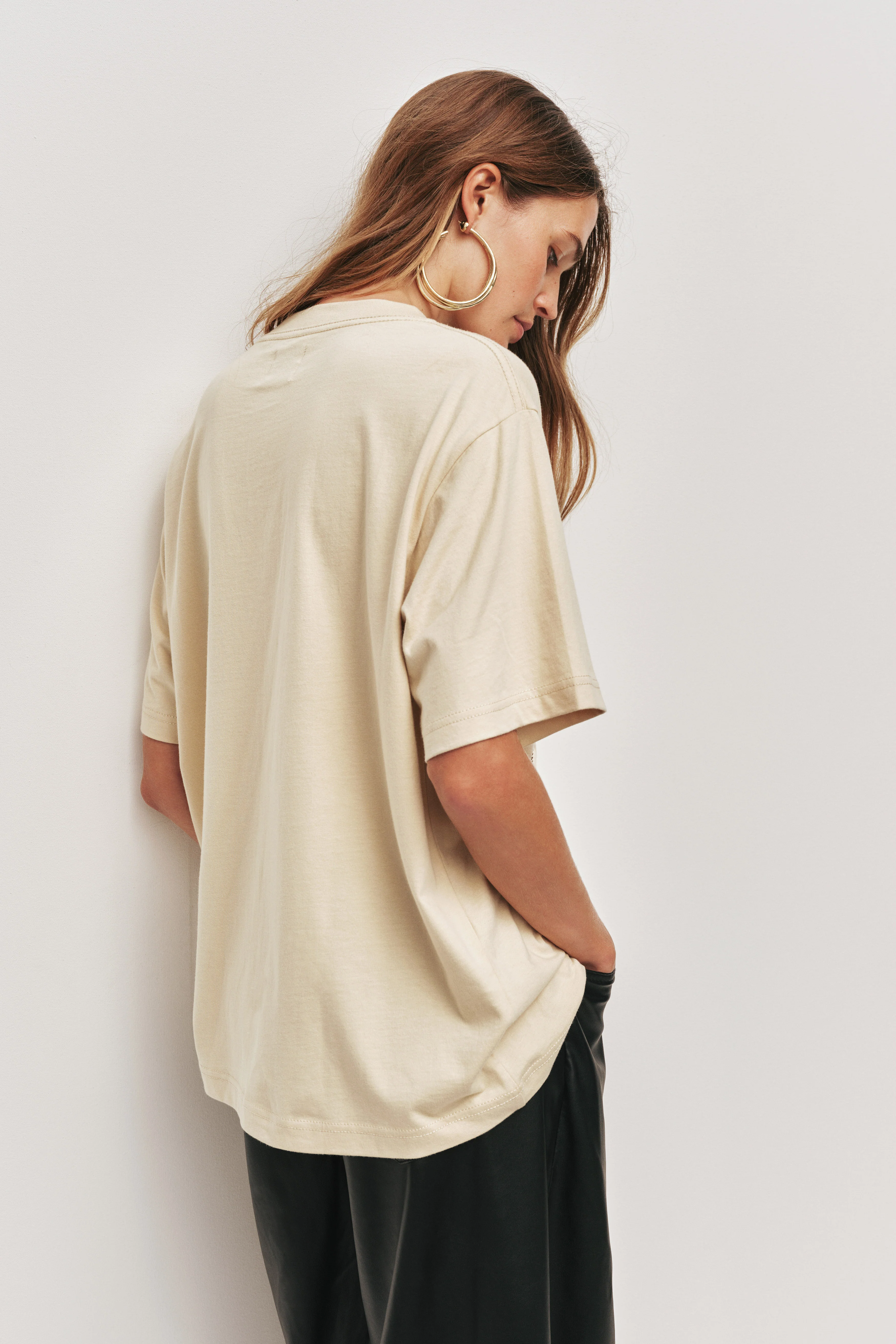 Goldie Oversized Tee - Image 5