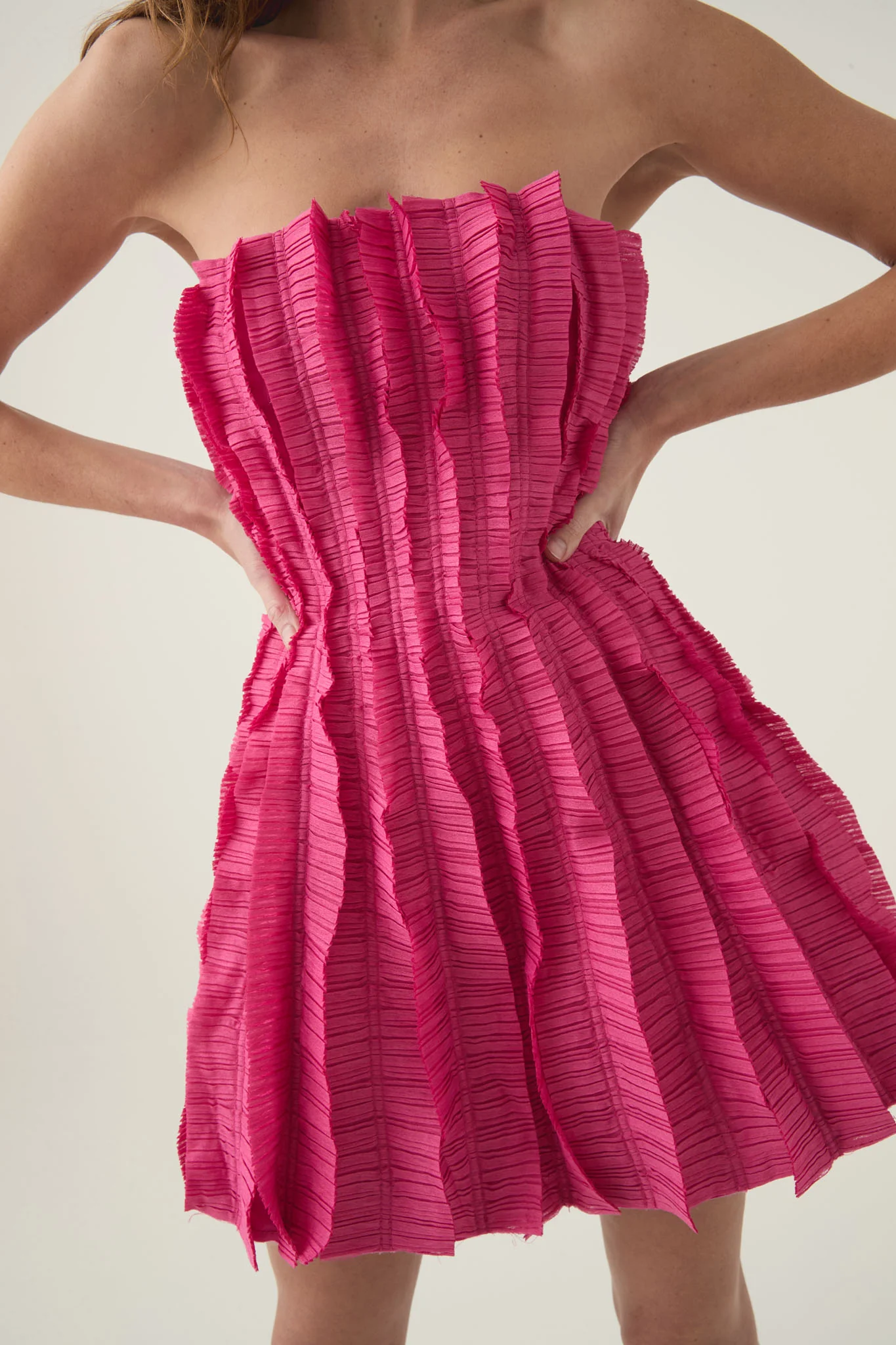Hybrid Sleeveless Mini Dress - Image 3