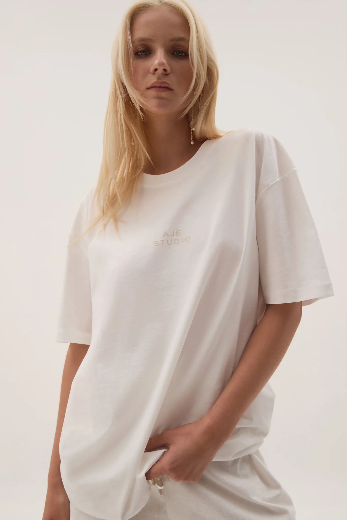 Lorne Oversized Tee - Image 3