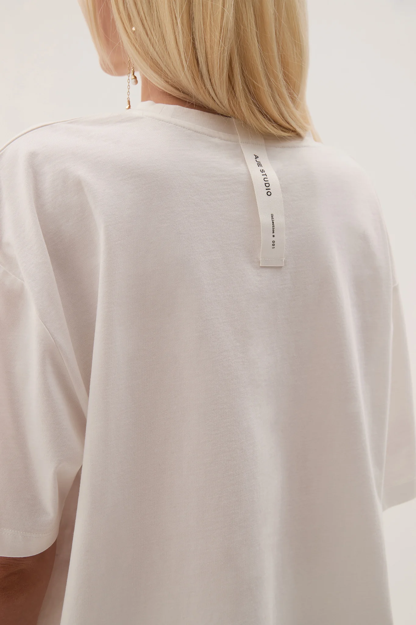 Lorne Oversized Tee - Image 7