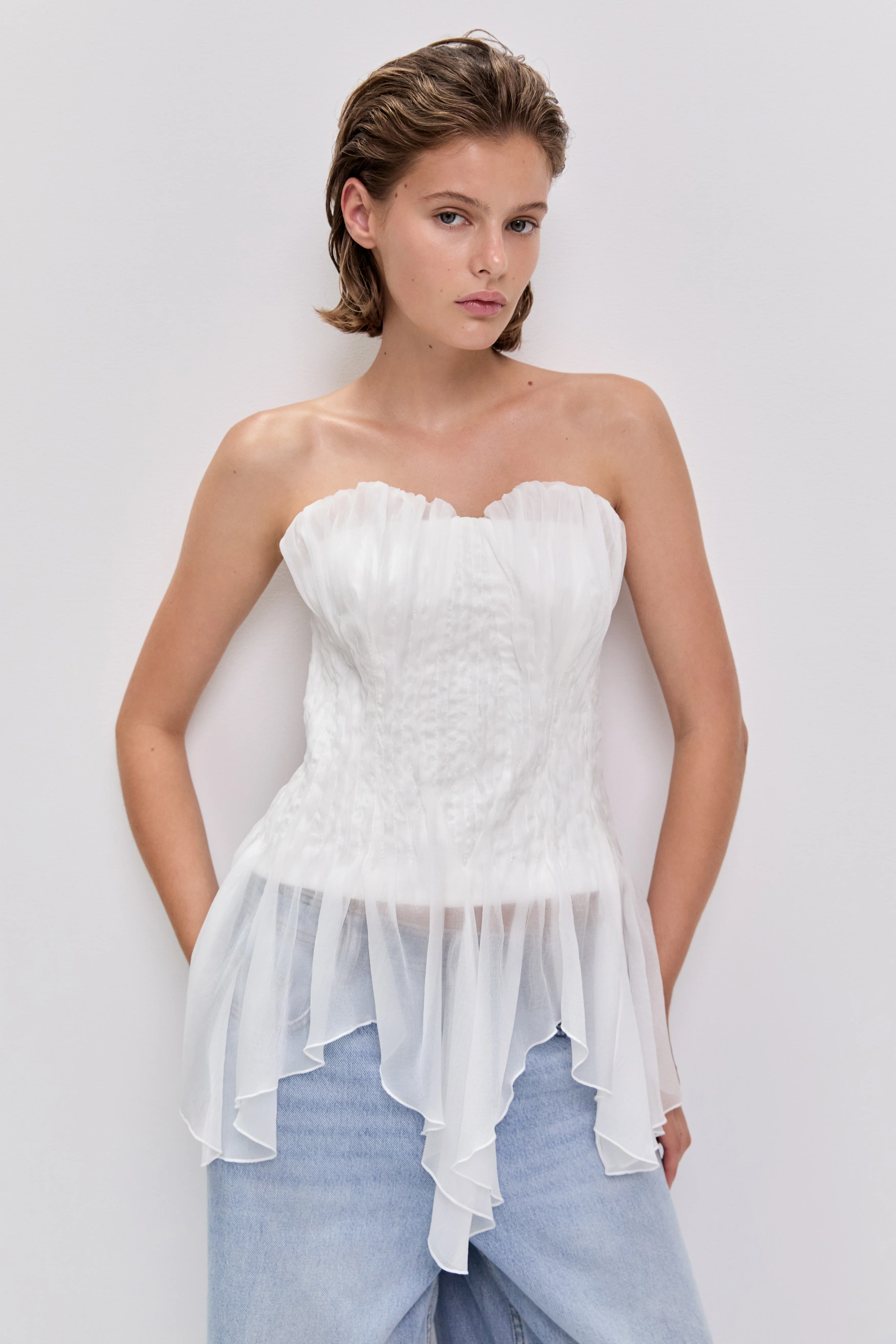 Nisha Bustier - Image 3