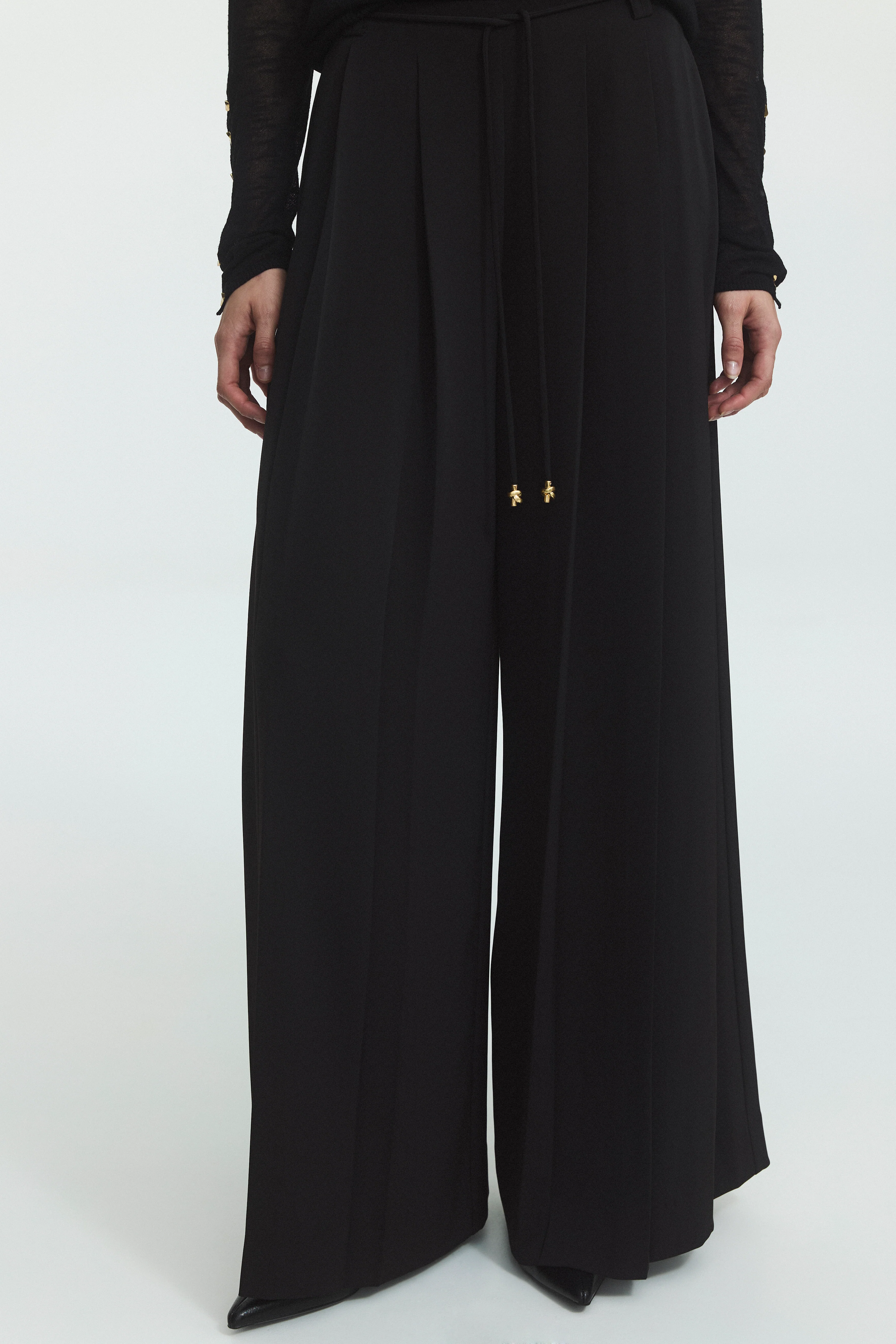 Noor Pant - Image 3