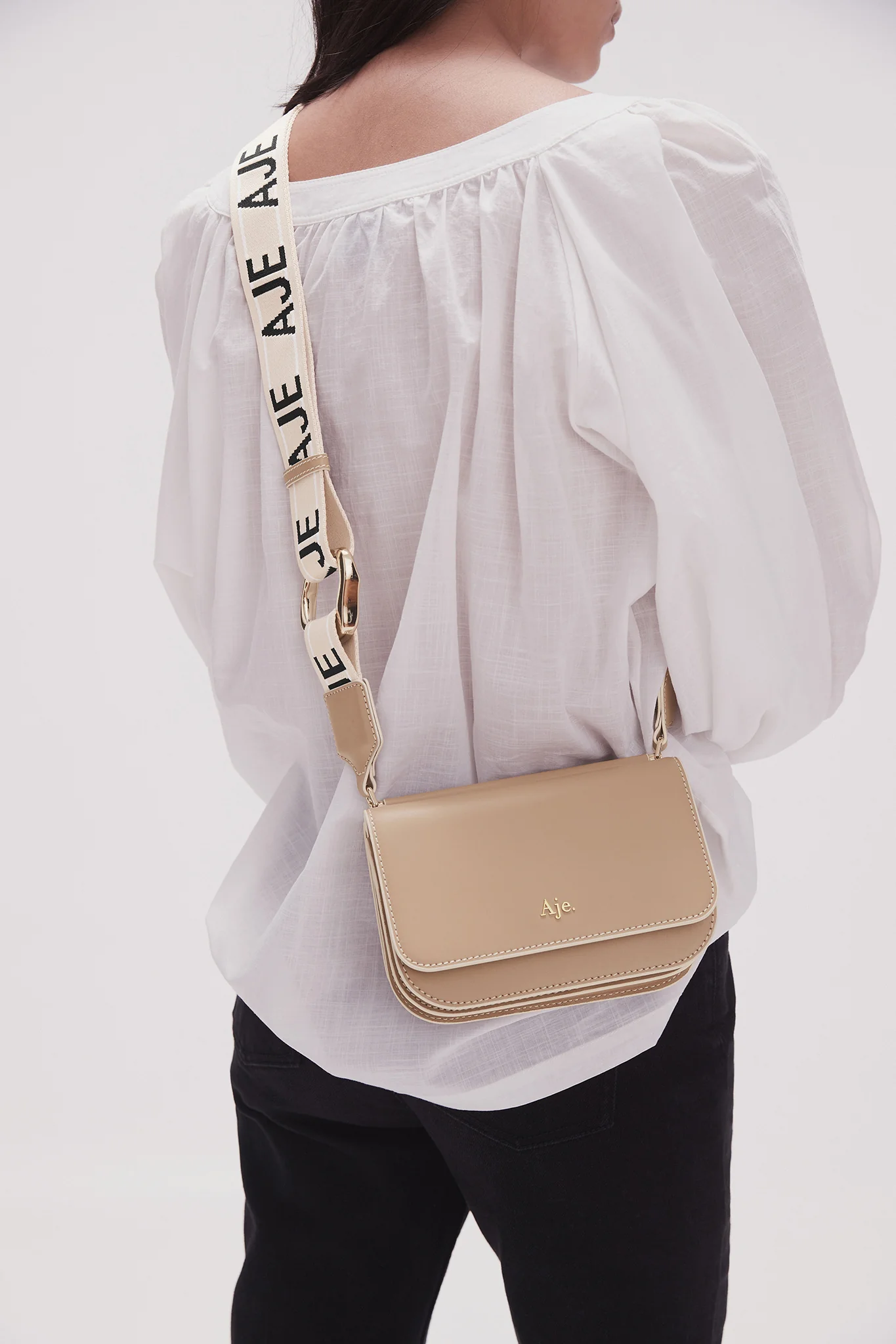 Nova Crossbody Bag - Image 2