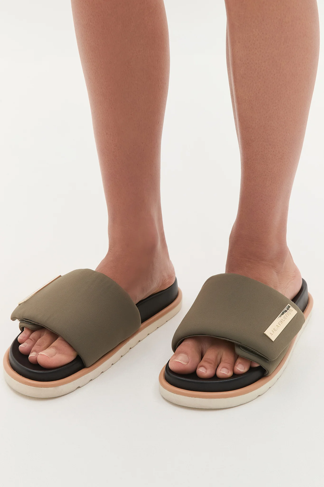 Padded Logo Slide - Image 4