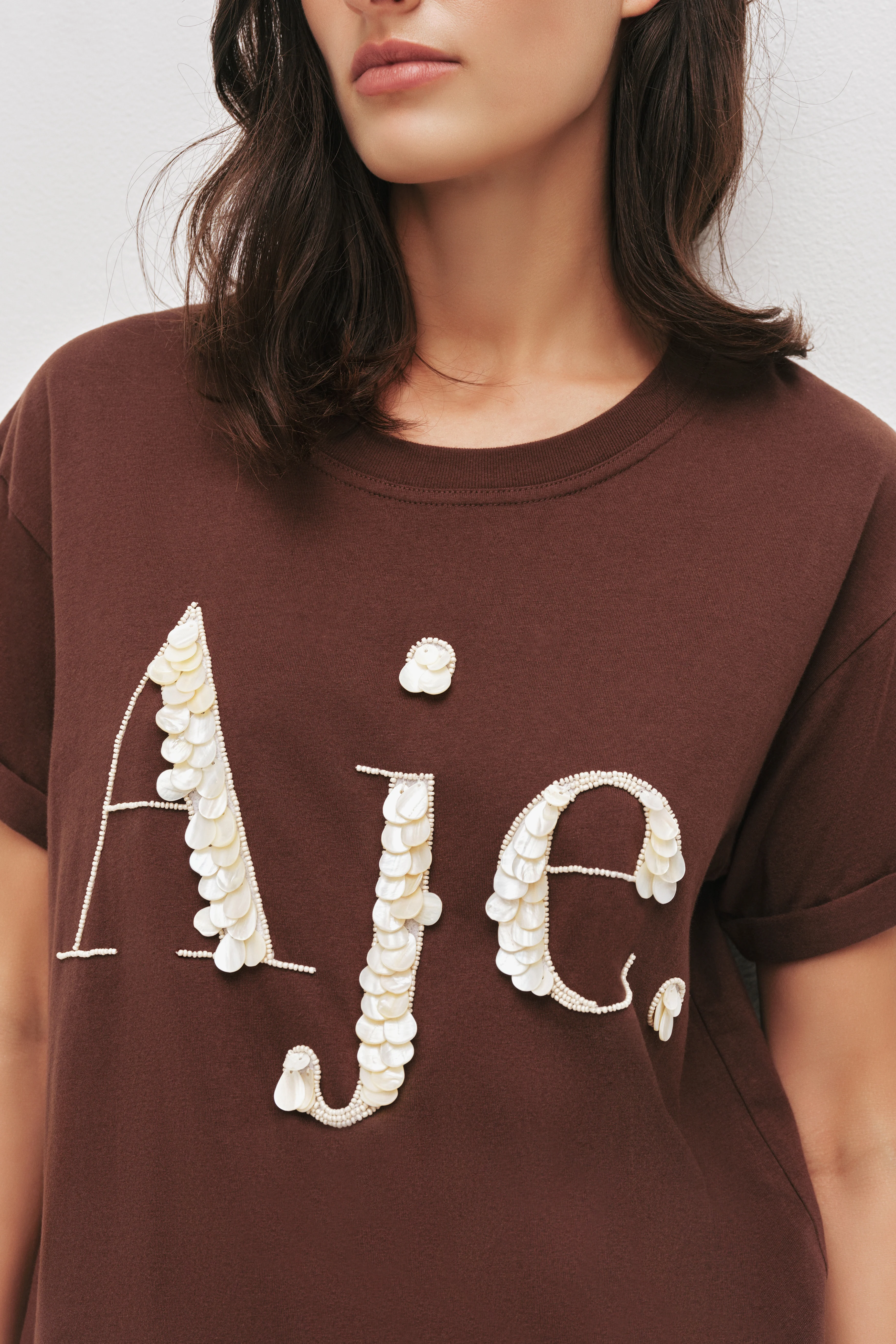Pippa Pearl Logo Tee - Image 4