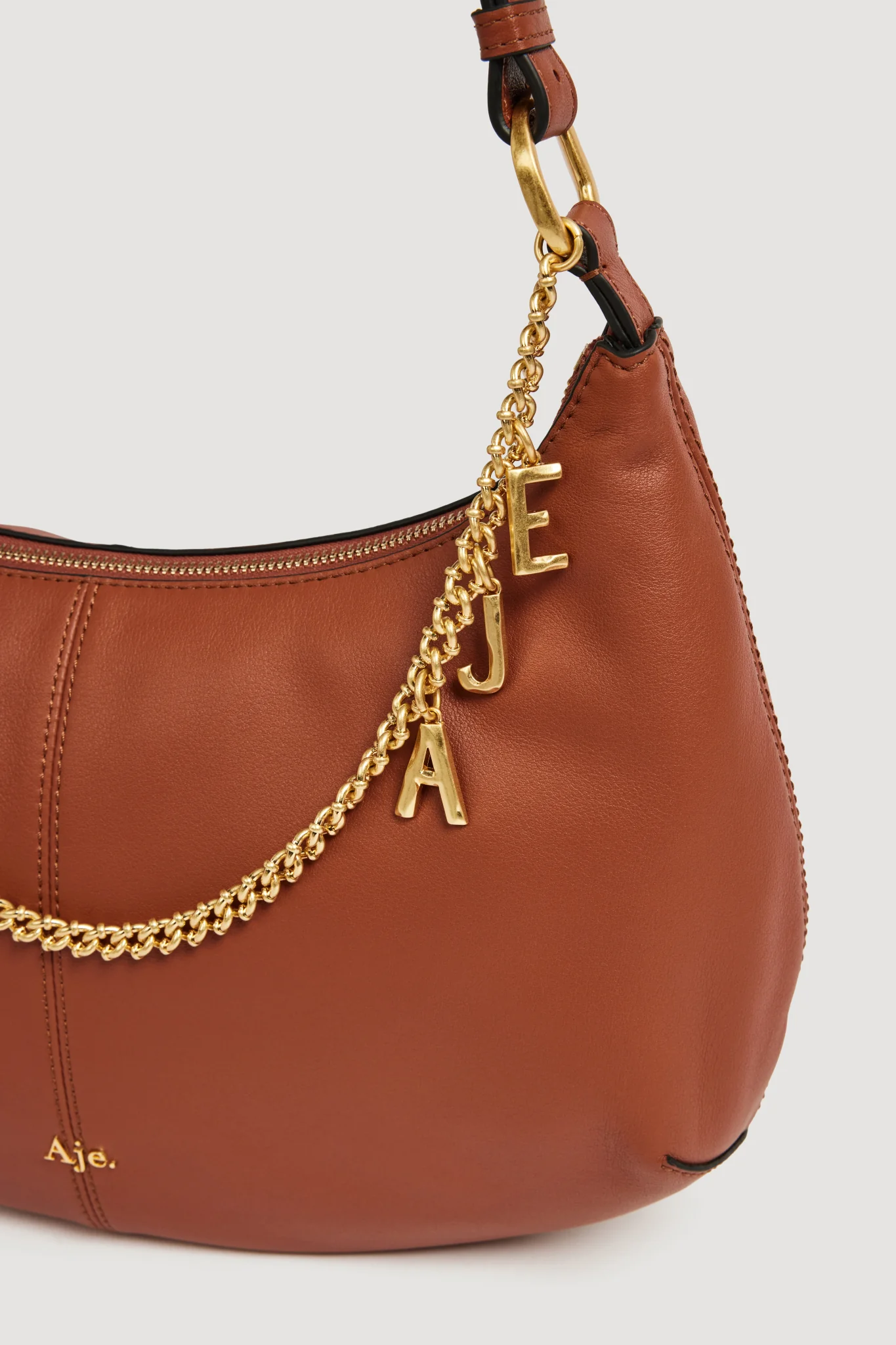Quinn Shoulder Bag - Image 3