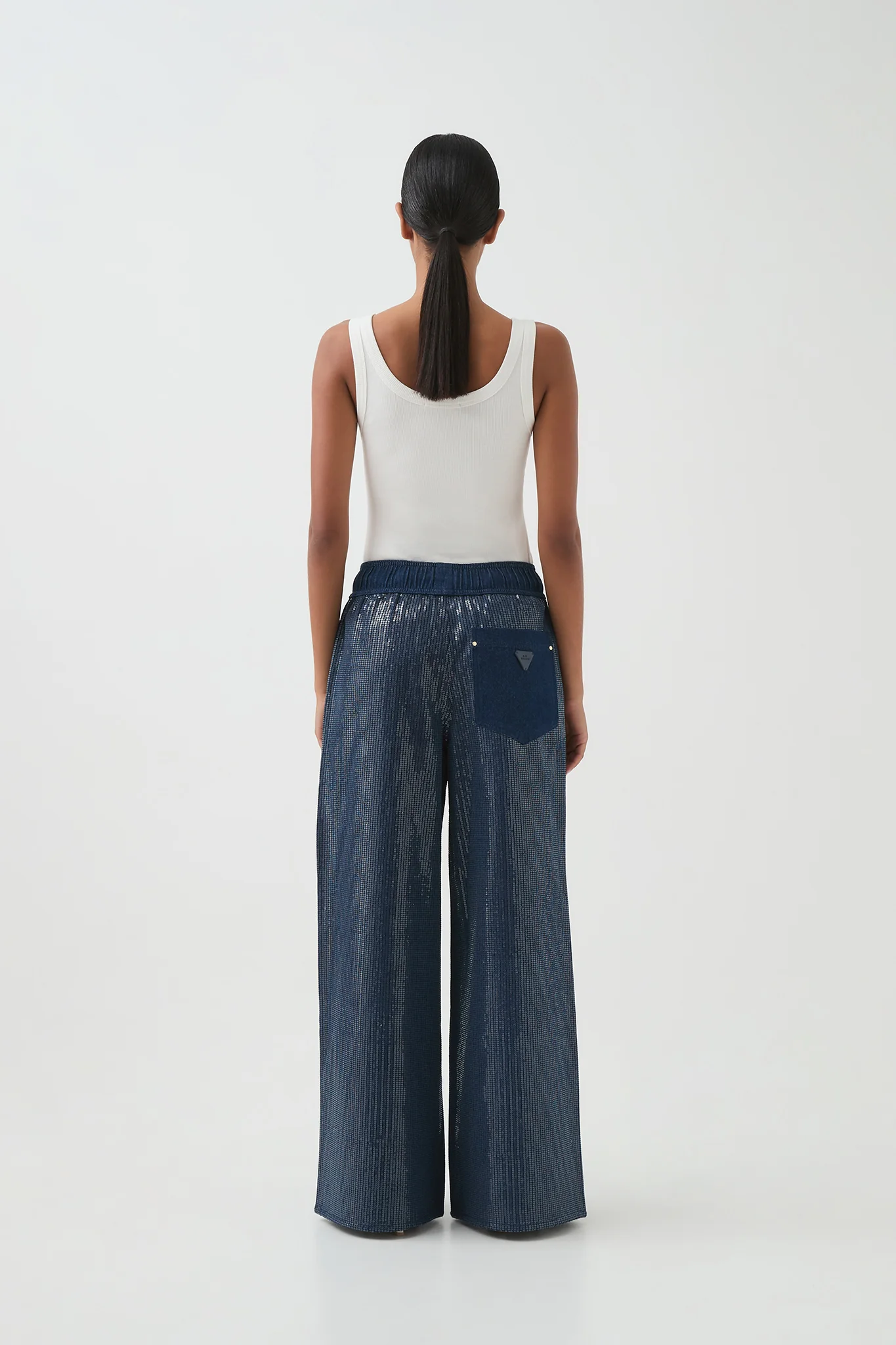 Reflect Relaxed Jeans - Image 7