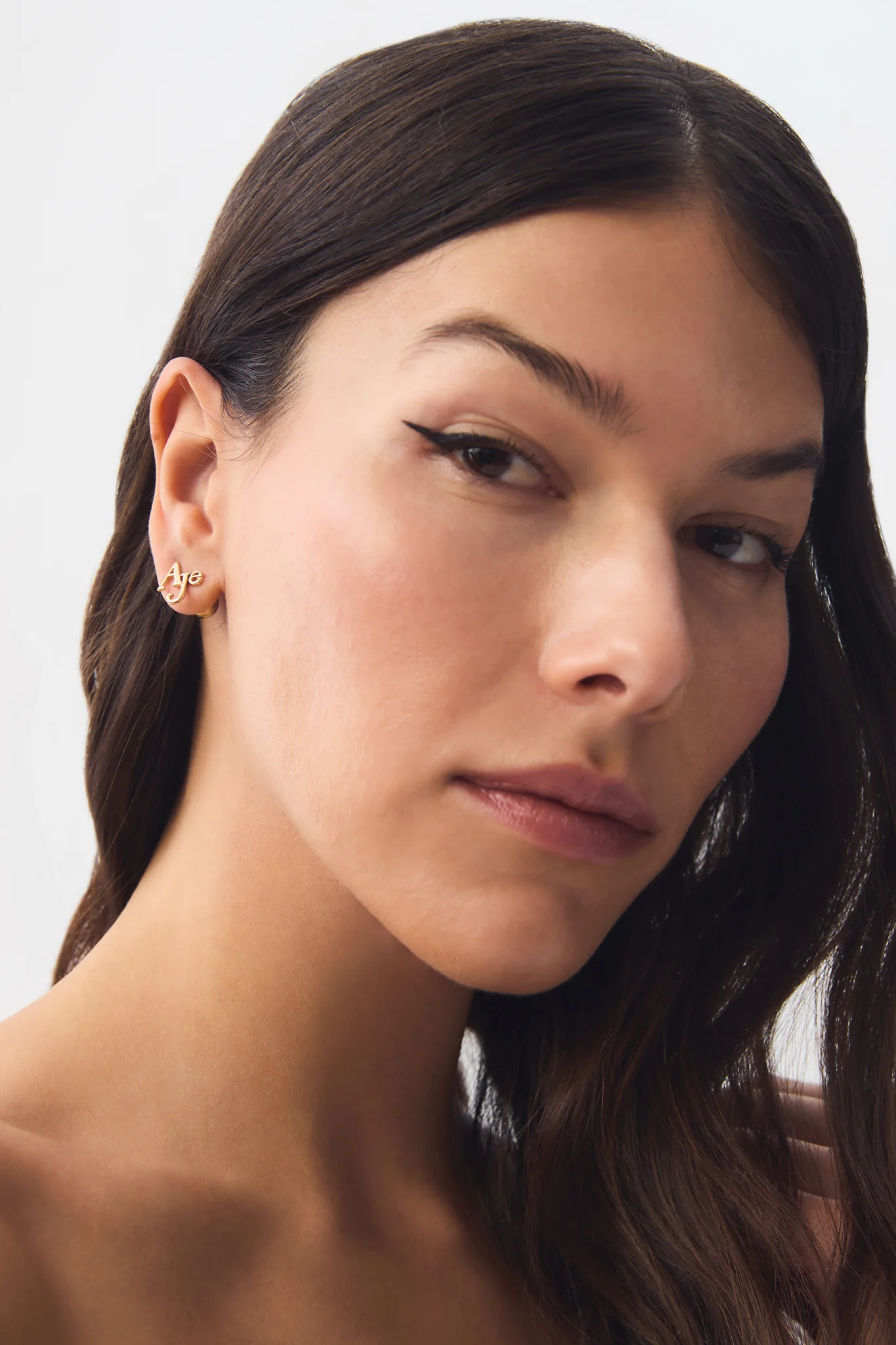 Revel Logo Stud - Image 3