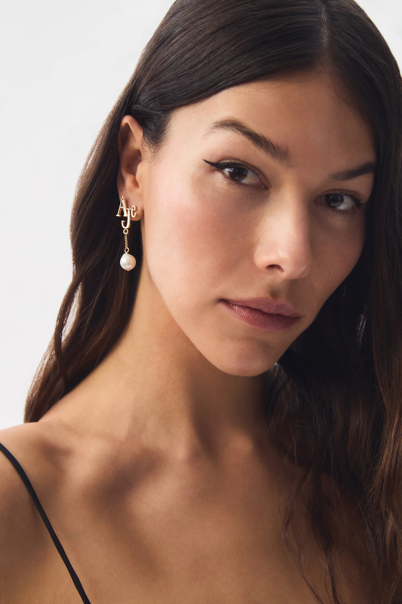 Revel Pearl Drop Stud - Image 3