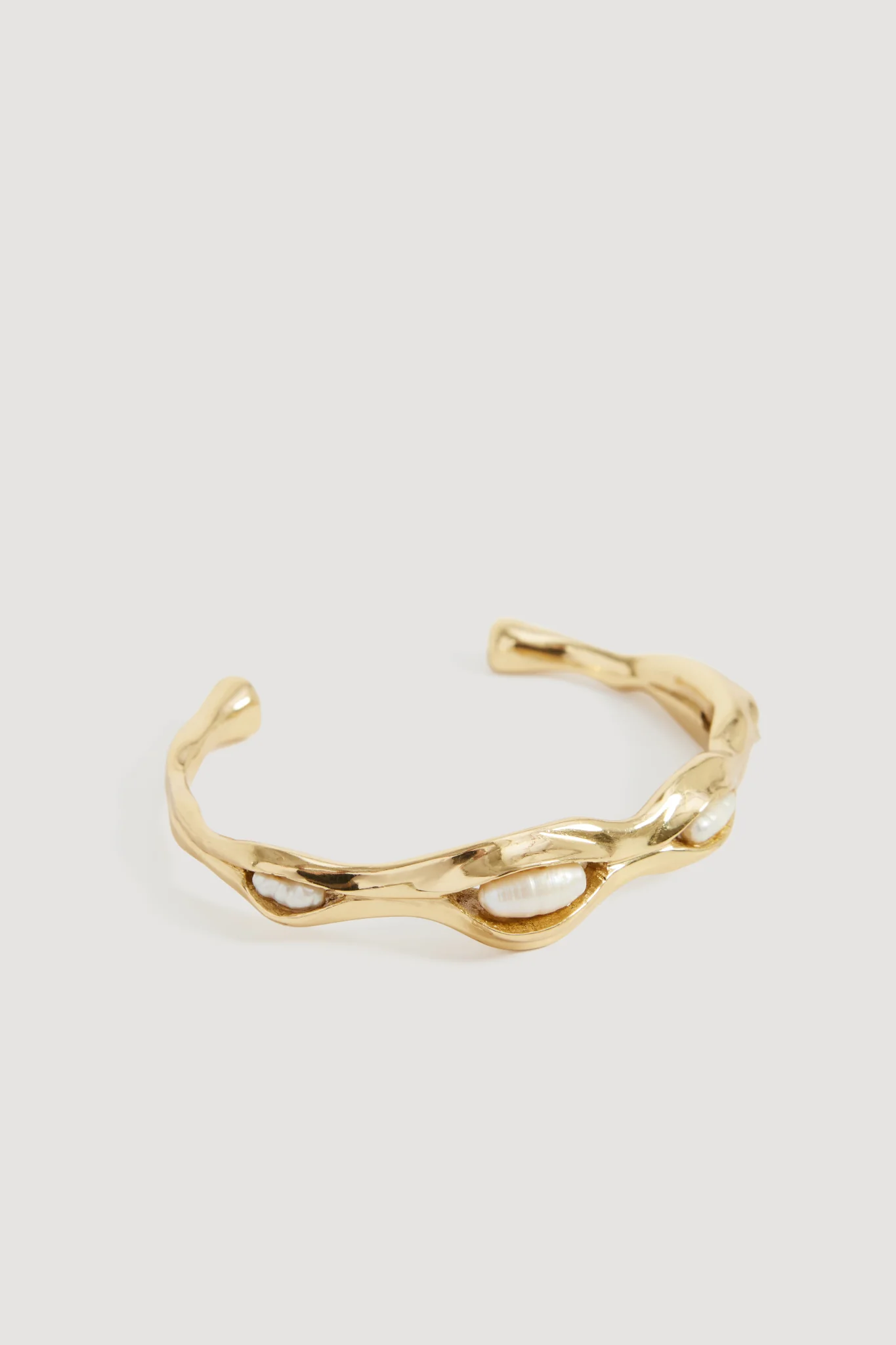 Romara Pearl Cuff - Image 2