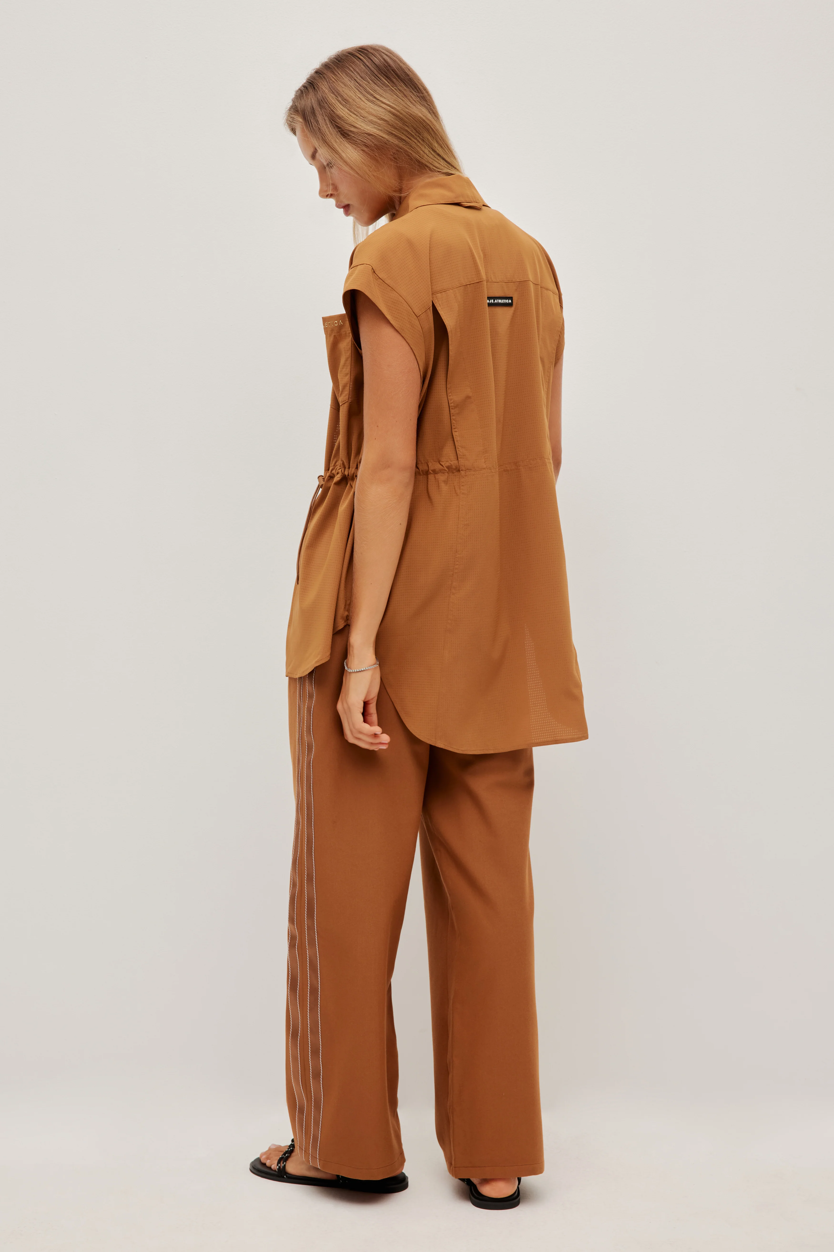 Sleeveless Shirt - Image 12