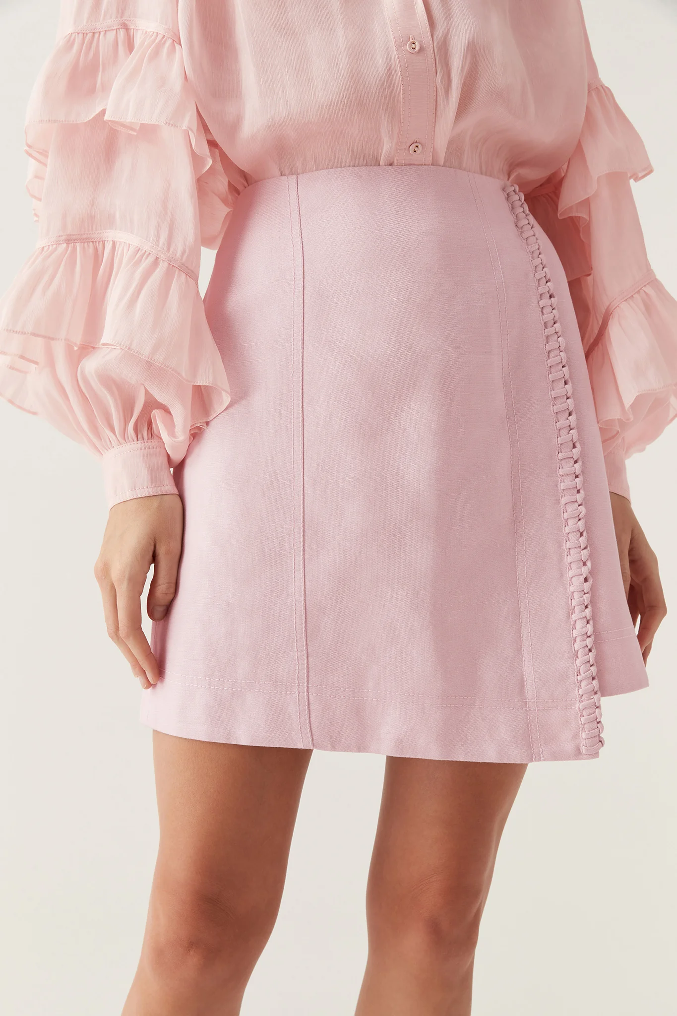 Theory Cinched Mini Skirt - Image 4