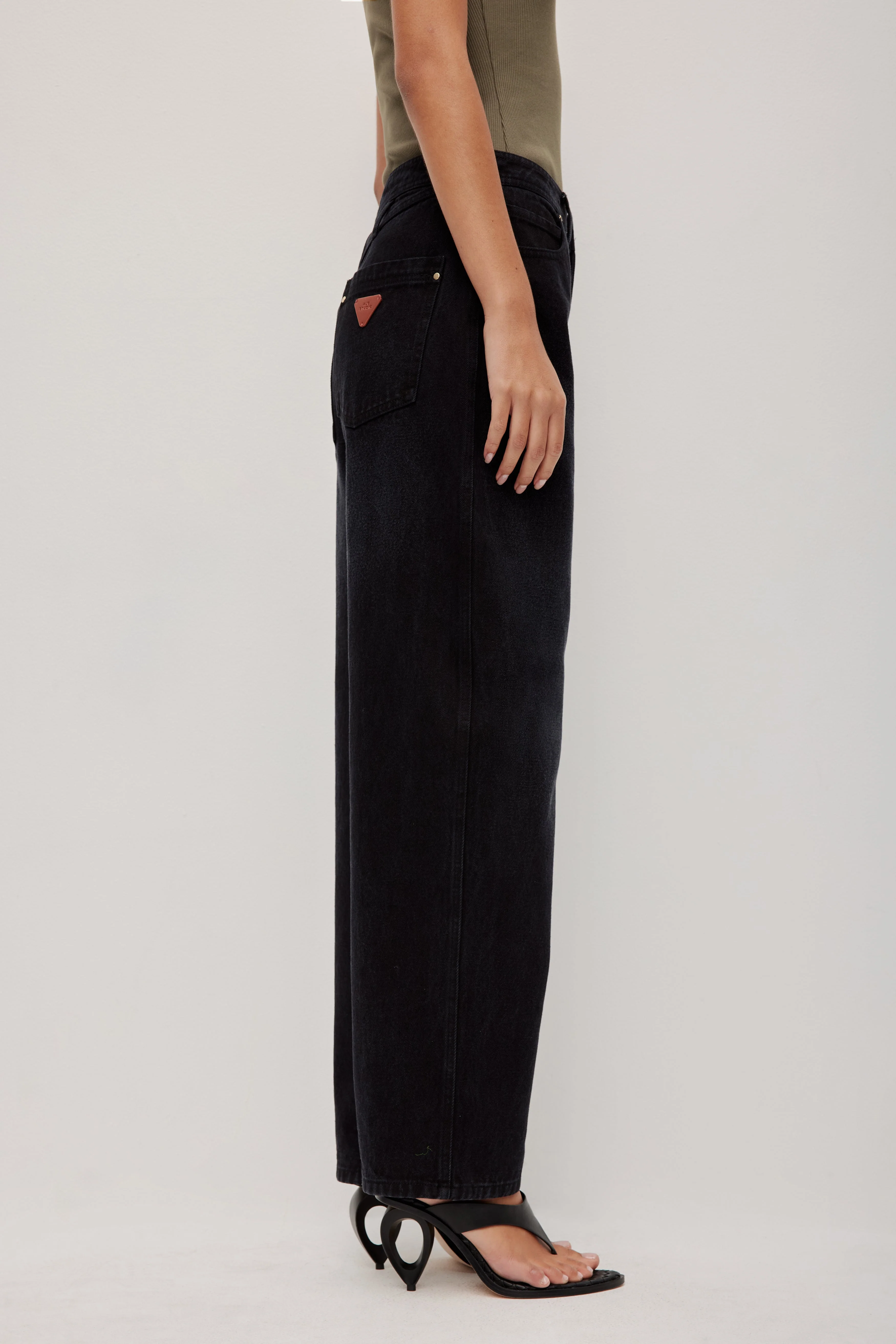 Tully Bubble Crop Jean - Image 11