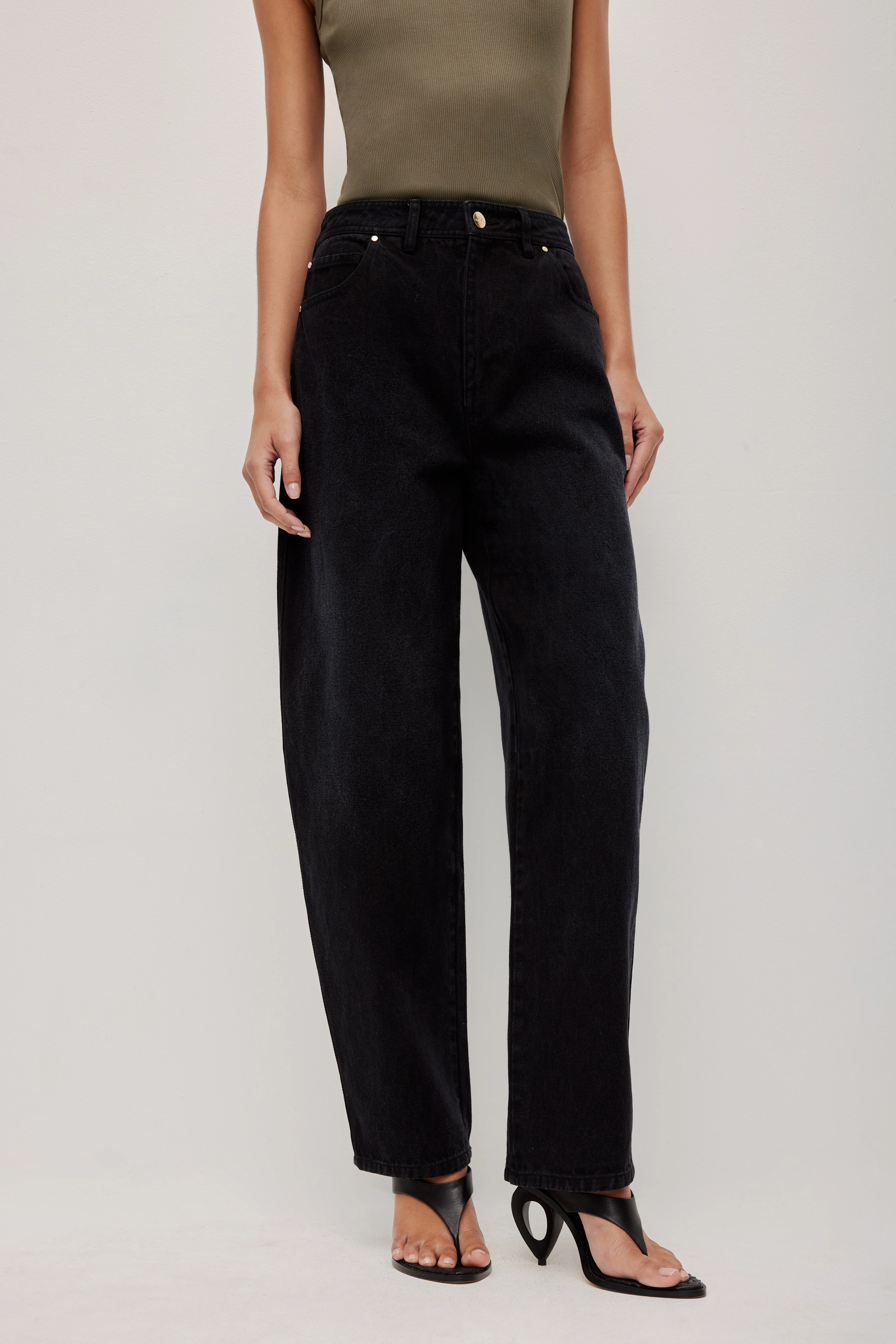 Tully Bubble Crop Jean - Image 13