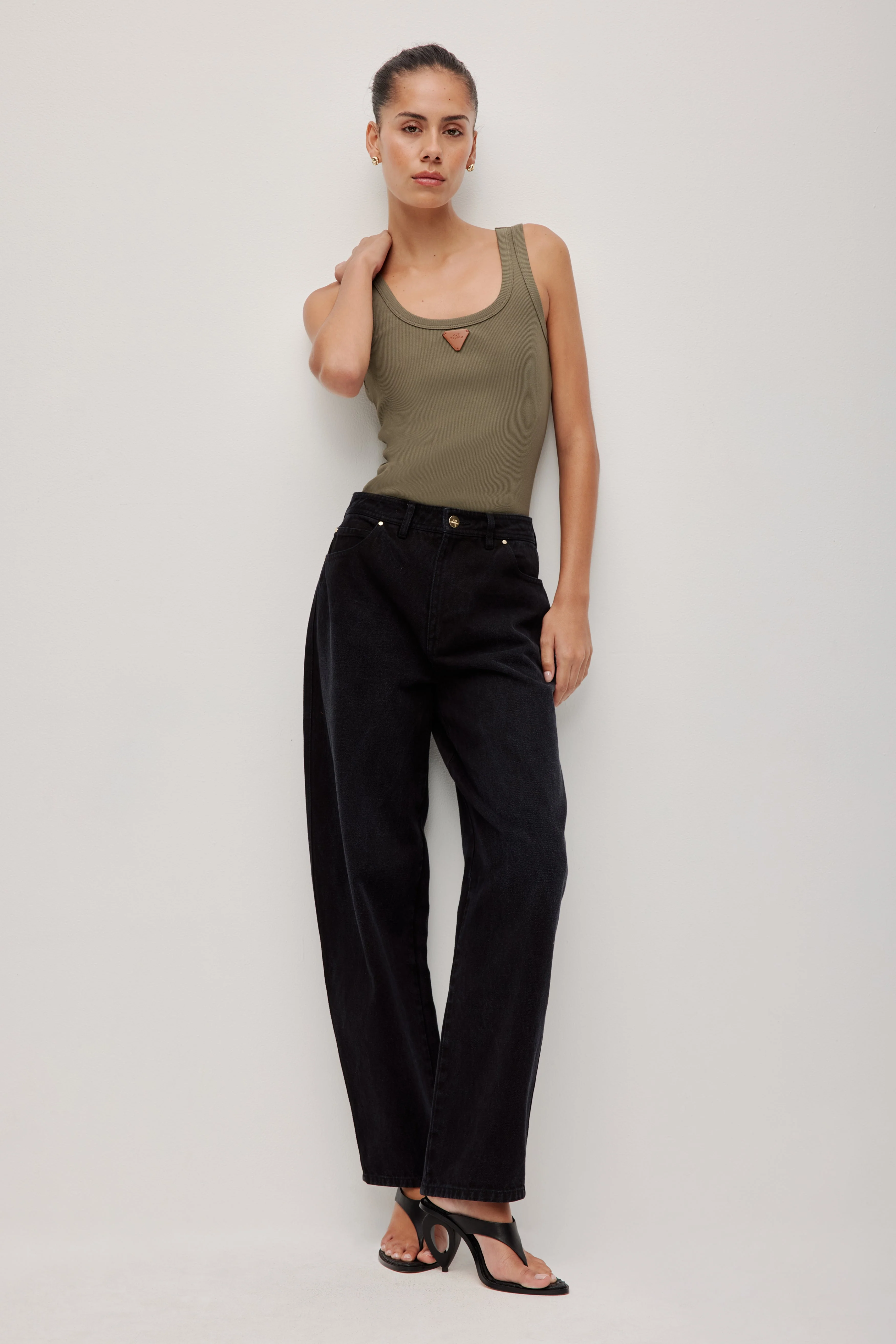 Tully Bubble Crop Jean - Image 9