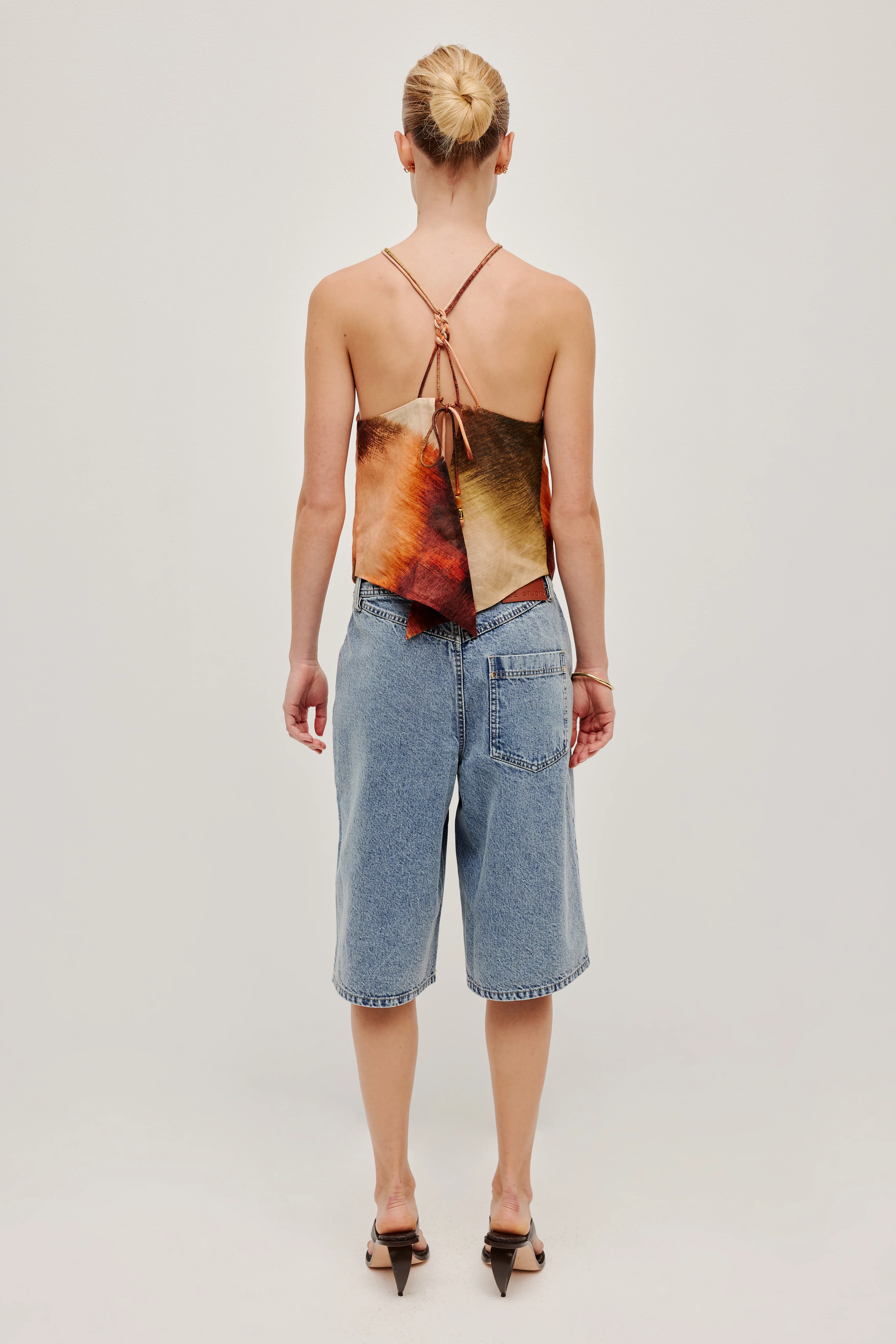 Tully Longline Short - Image 10