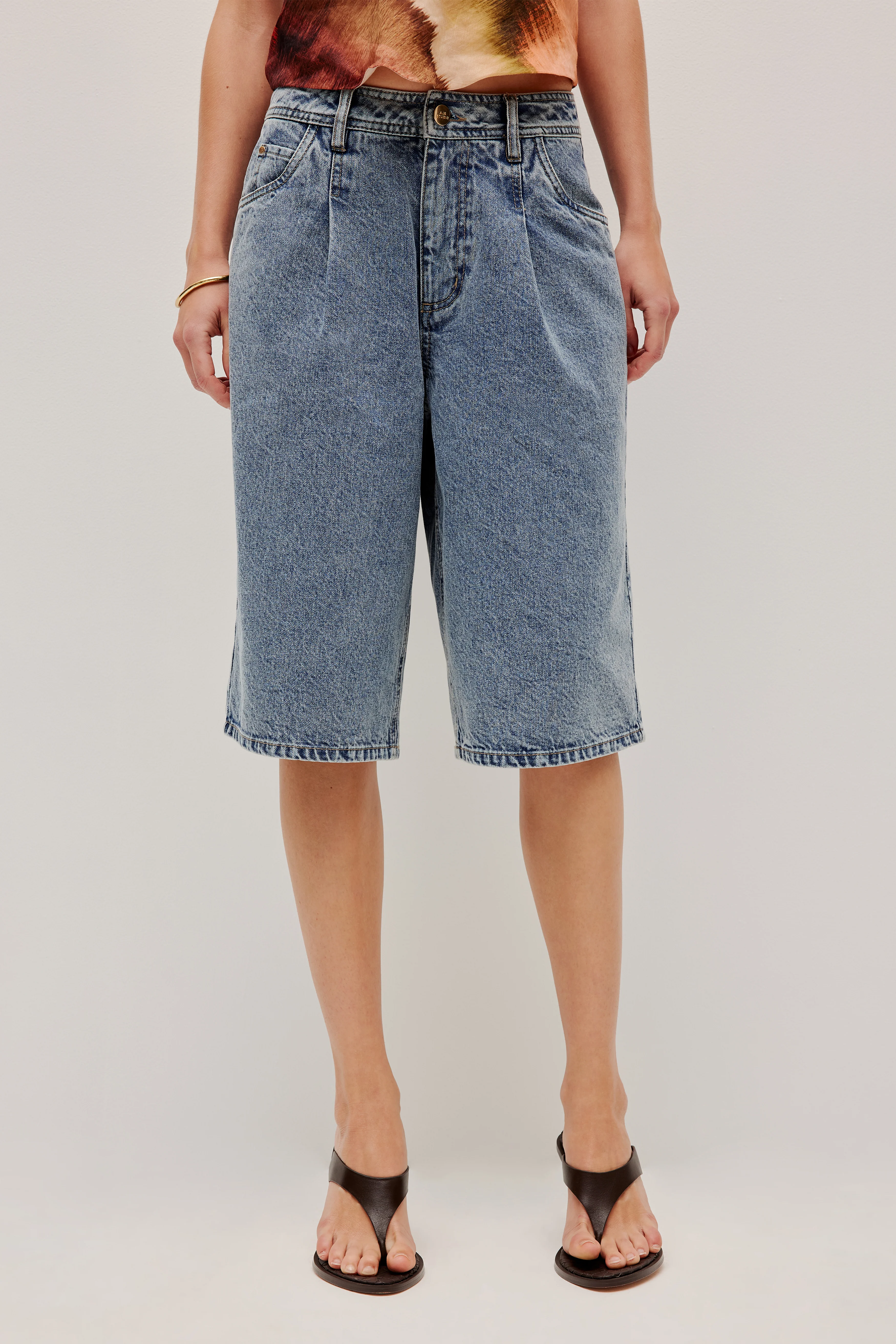 Tully Longline Short - Image 6