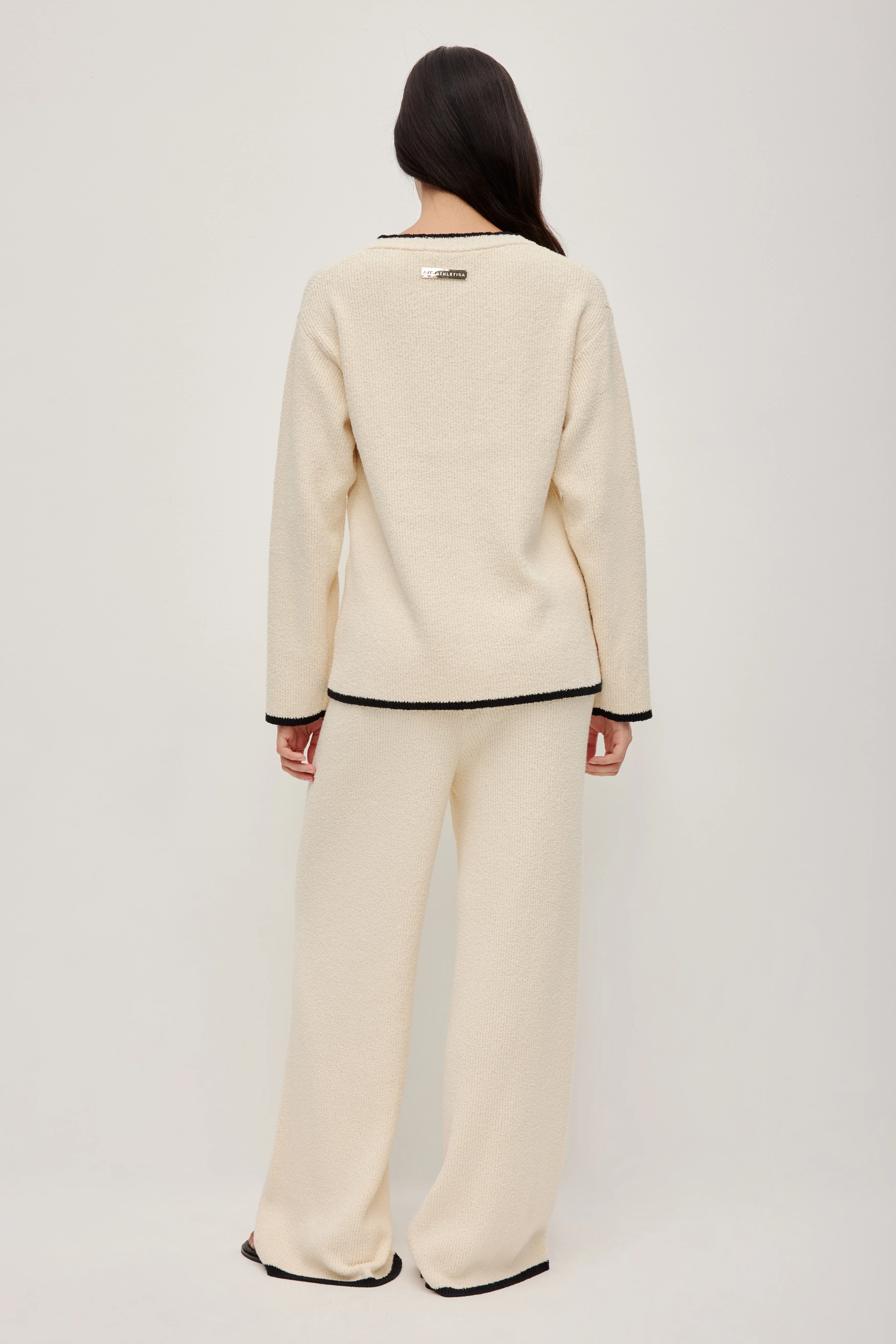 V-Neck Knit Jumper - Image 7