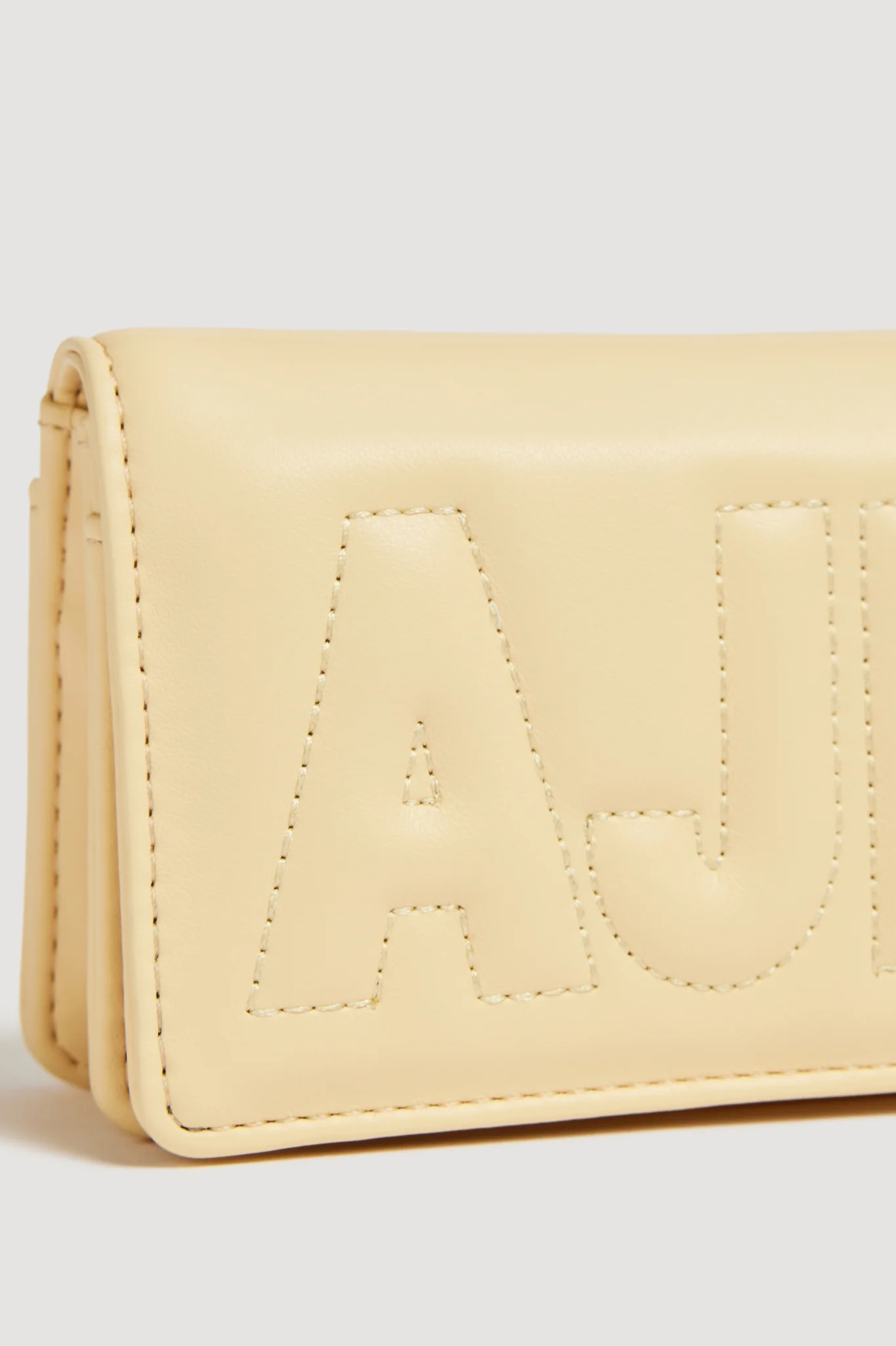 Vera Wallet Crossbody - Image 2
