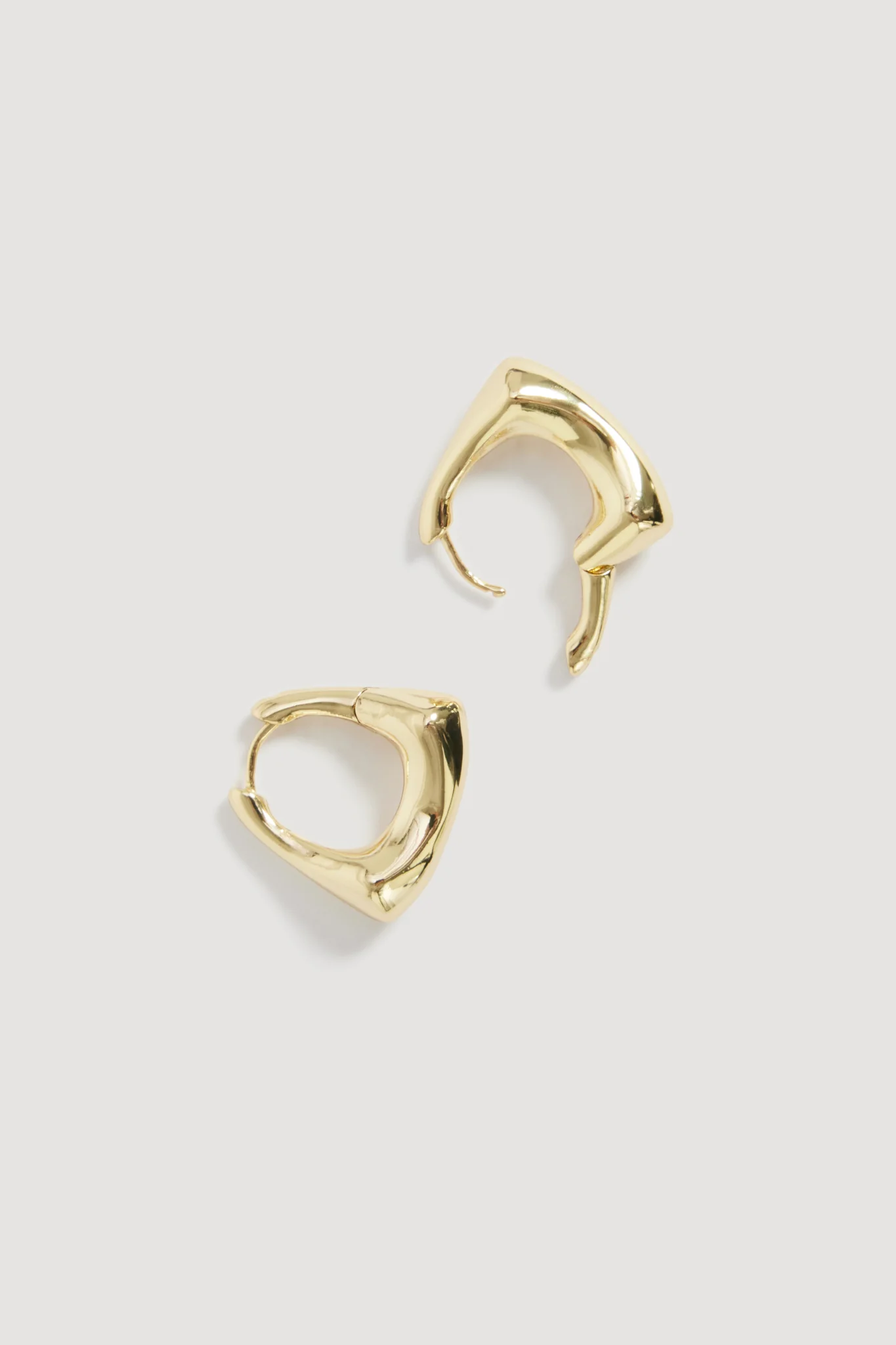 Zana Micro Earring - Image 2